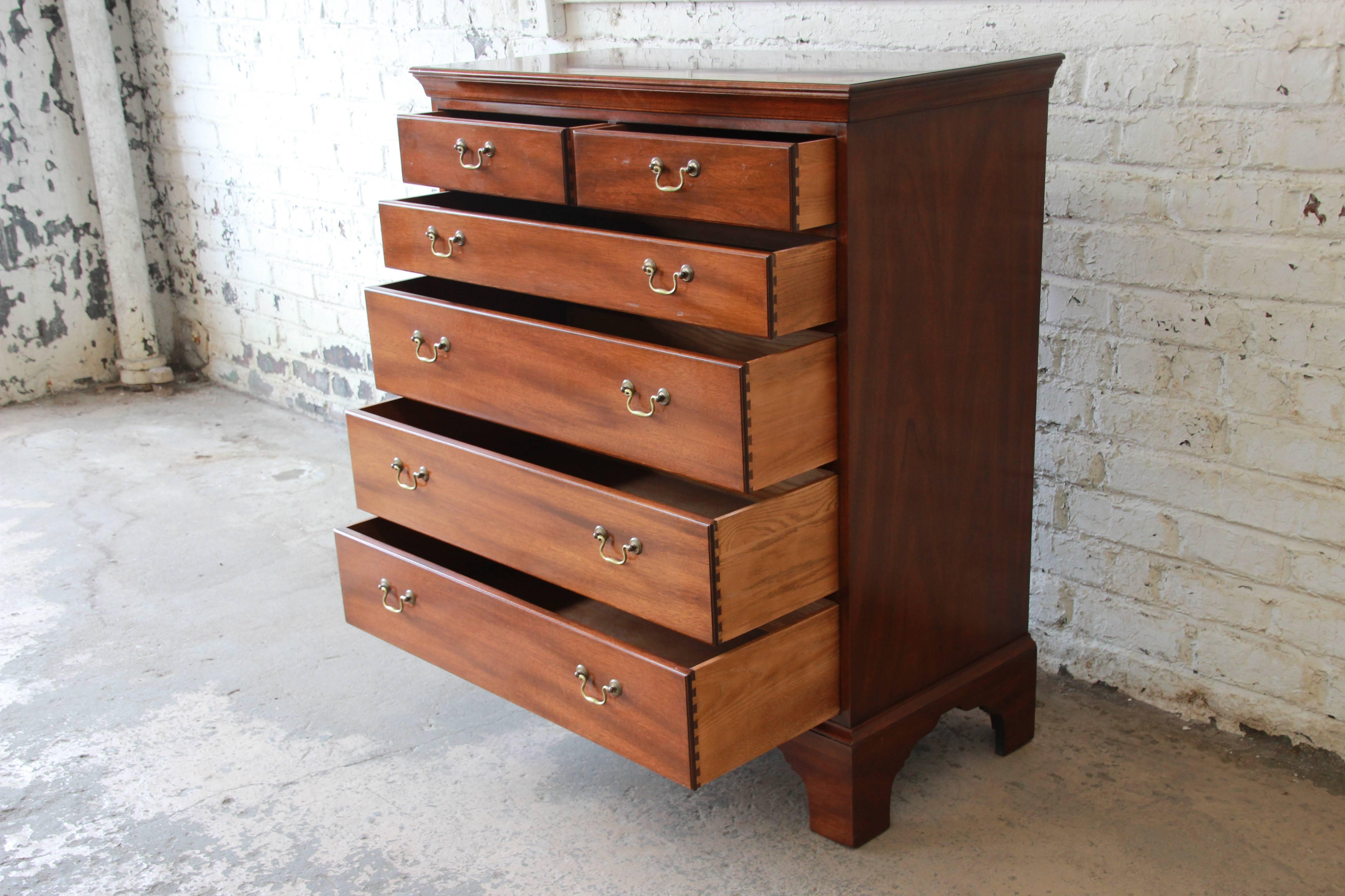 Kittinger Historic Williamsburg Mahogany Highboy Dresser In Good Condition In South Bend, IN