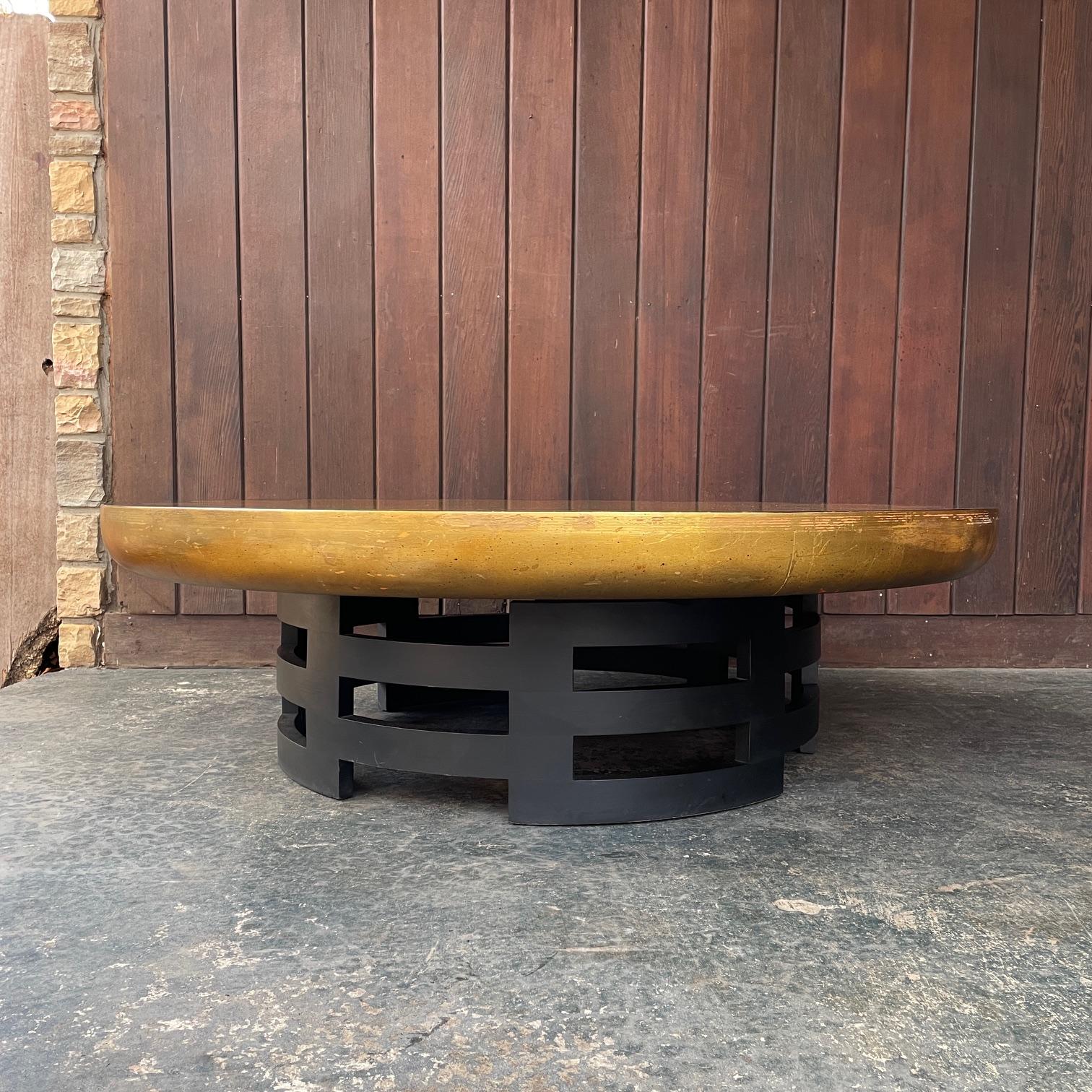 Américain Kittinger Table basse Lotus Mid-Century Gilt James Mont Hollywood Chinoiserie en vente