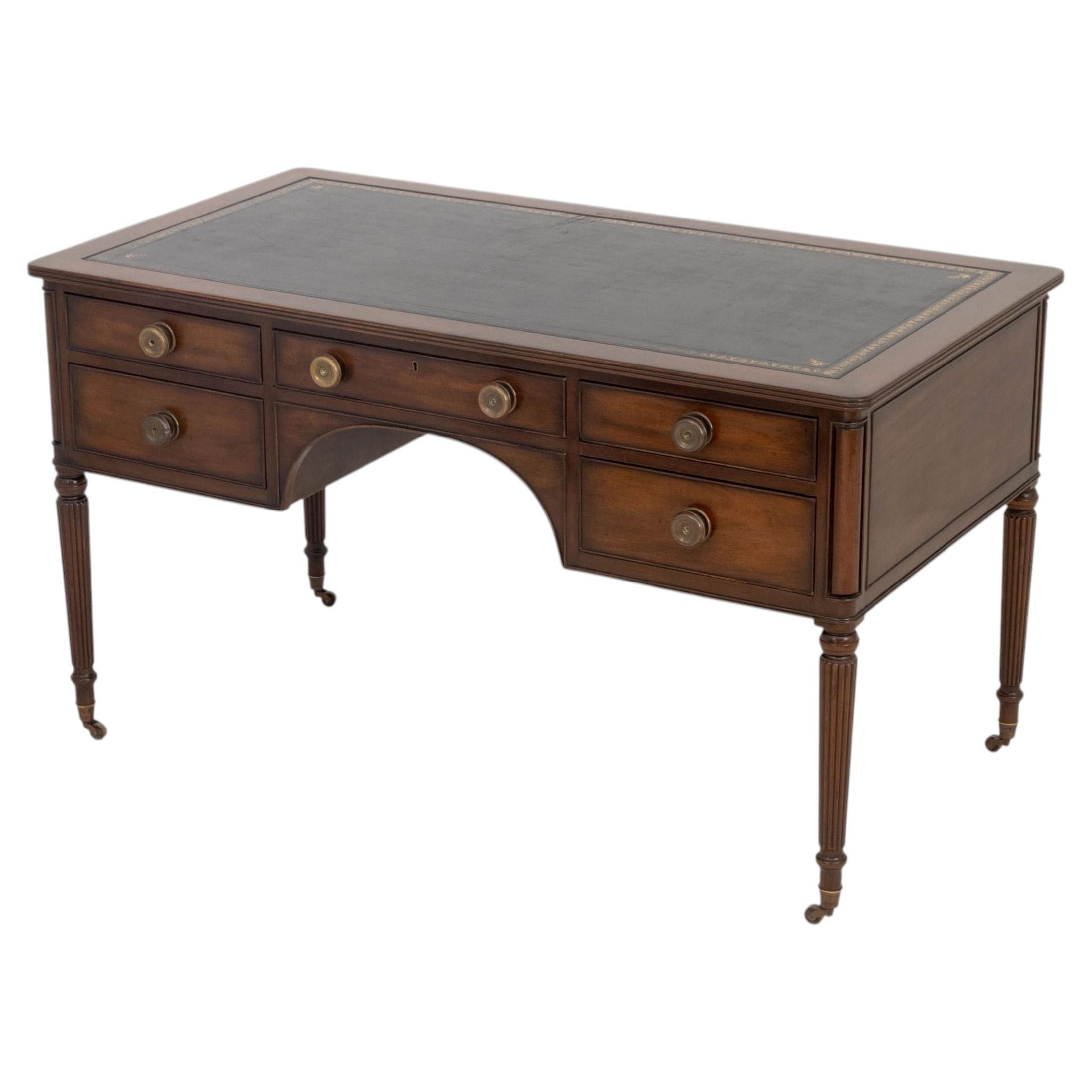 Kittinger Desks and Writing Tables - 3 For Sale at 1stDibs
