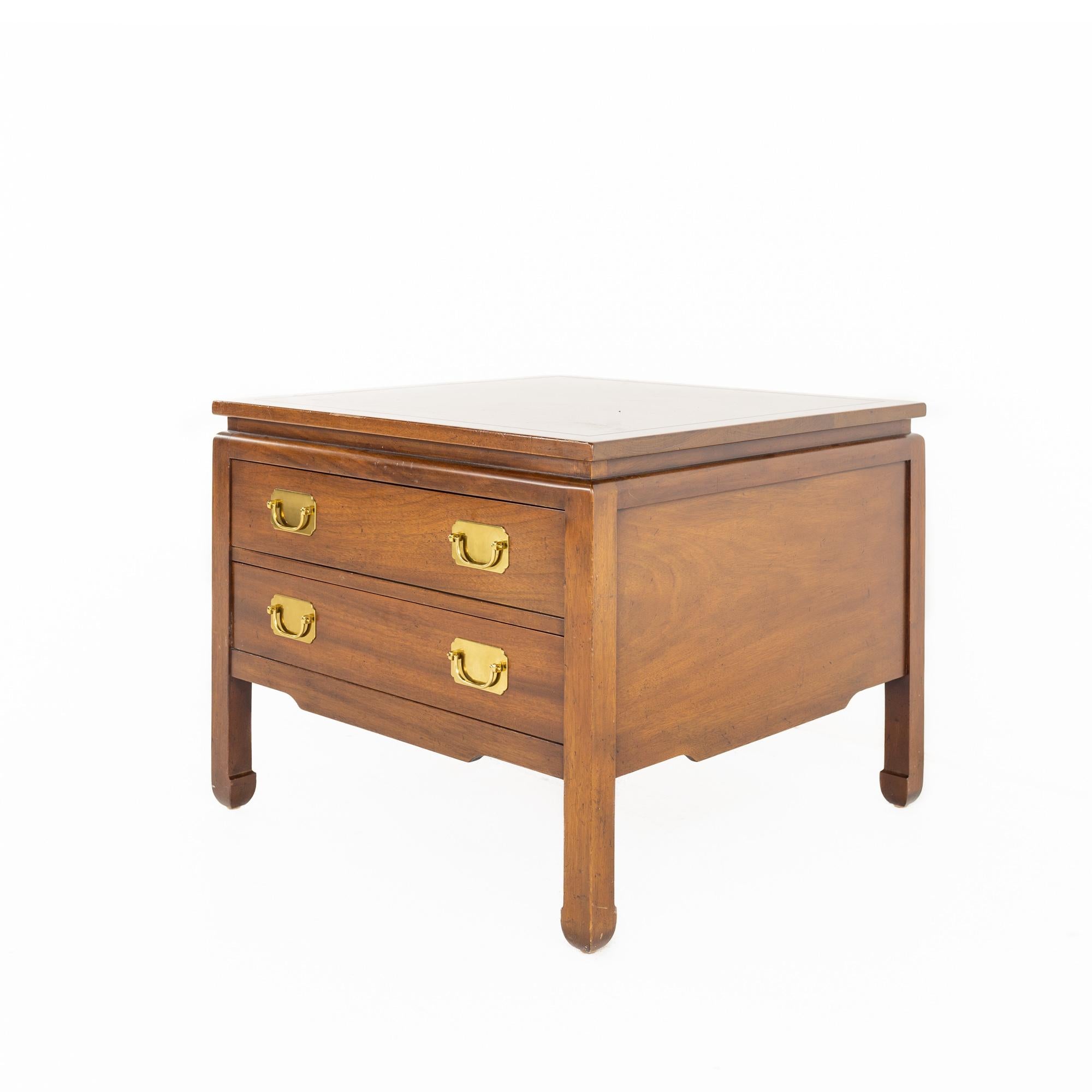 Mid-Century Modern Kittinger Mid Century Mahogany End Table For Sale