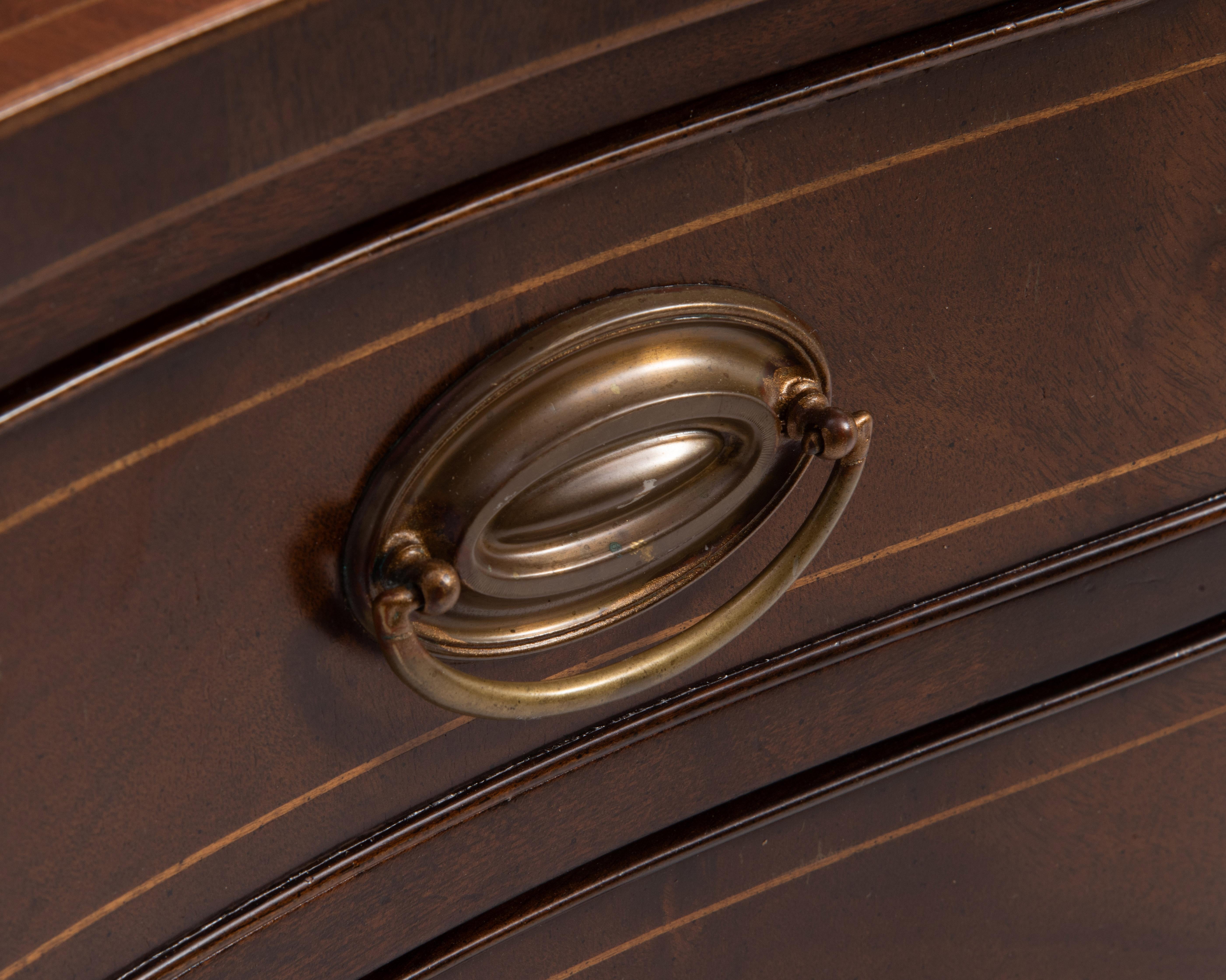 Cassettone a quattro cassetti intarsiato Kittinger Old Dominion Virginia Pattern in vendita 4