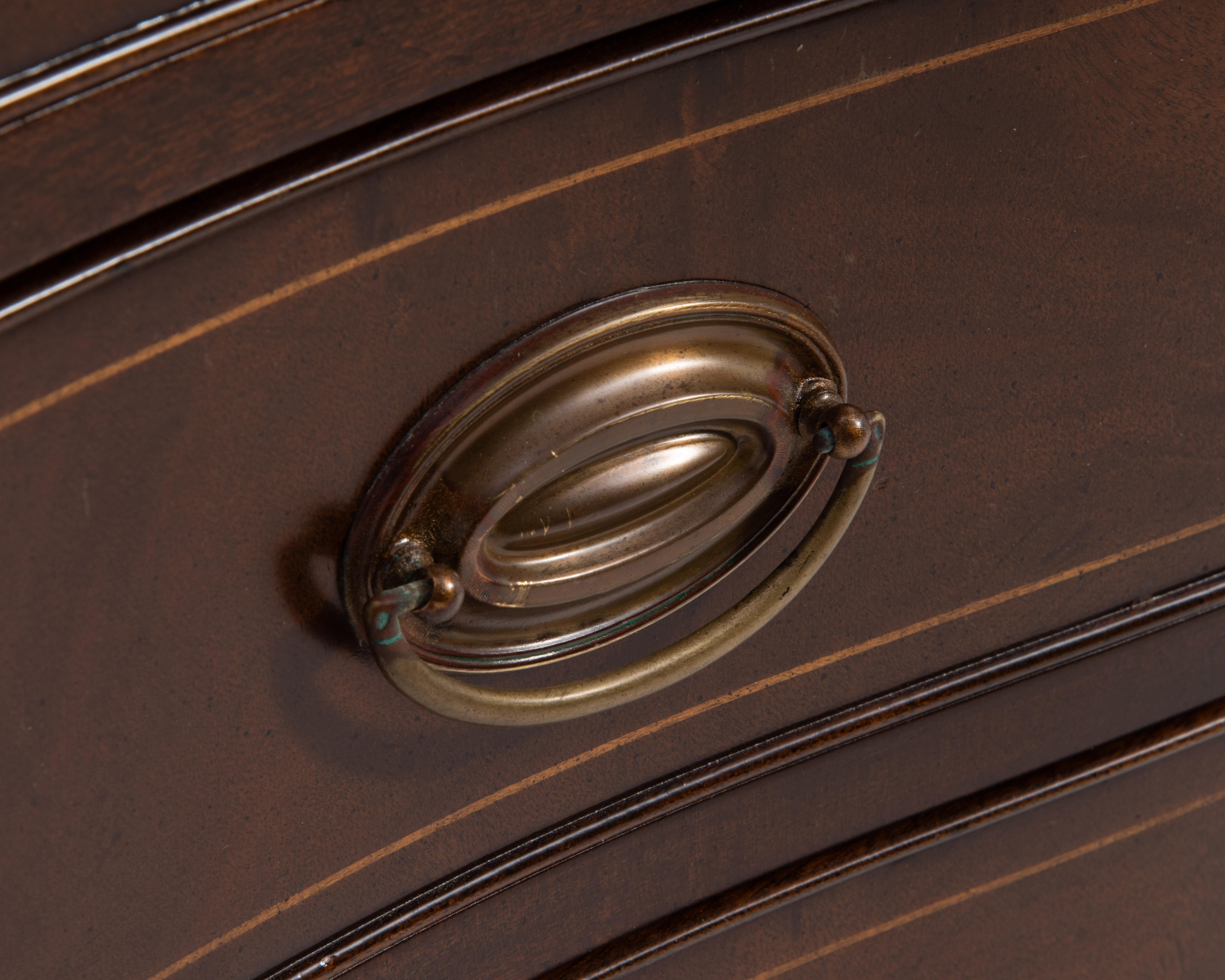 Cassettone a quattro cassetti intarsiato Kittinger Old Dominion Virginia Pattern in vendita 5