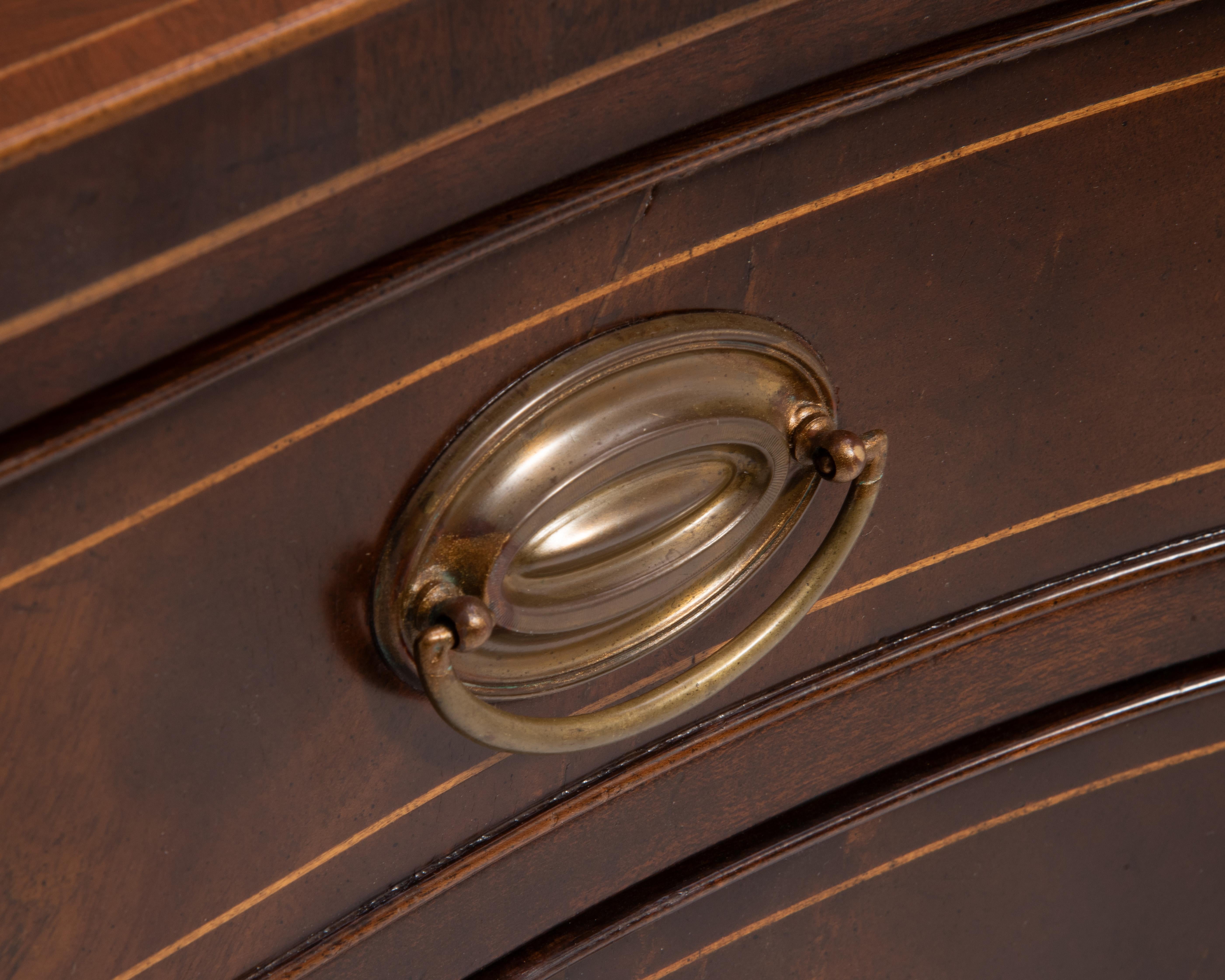 Cassettone a quattro cassetti intarsiato Kittinger Old Dominion Virginia Pattern in vendita 6