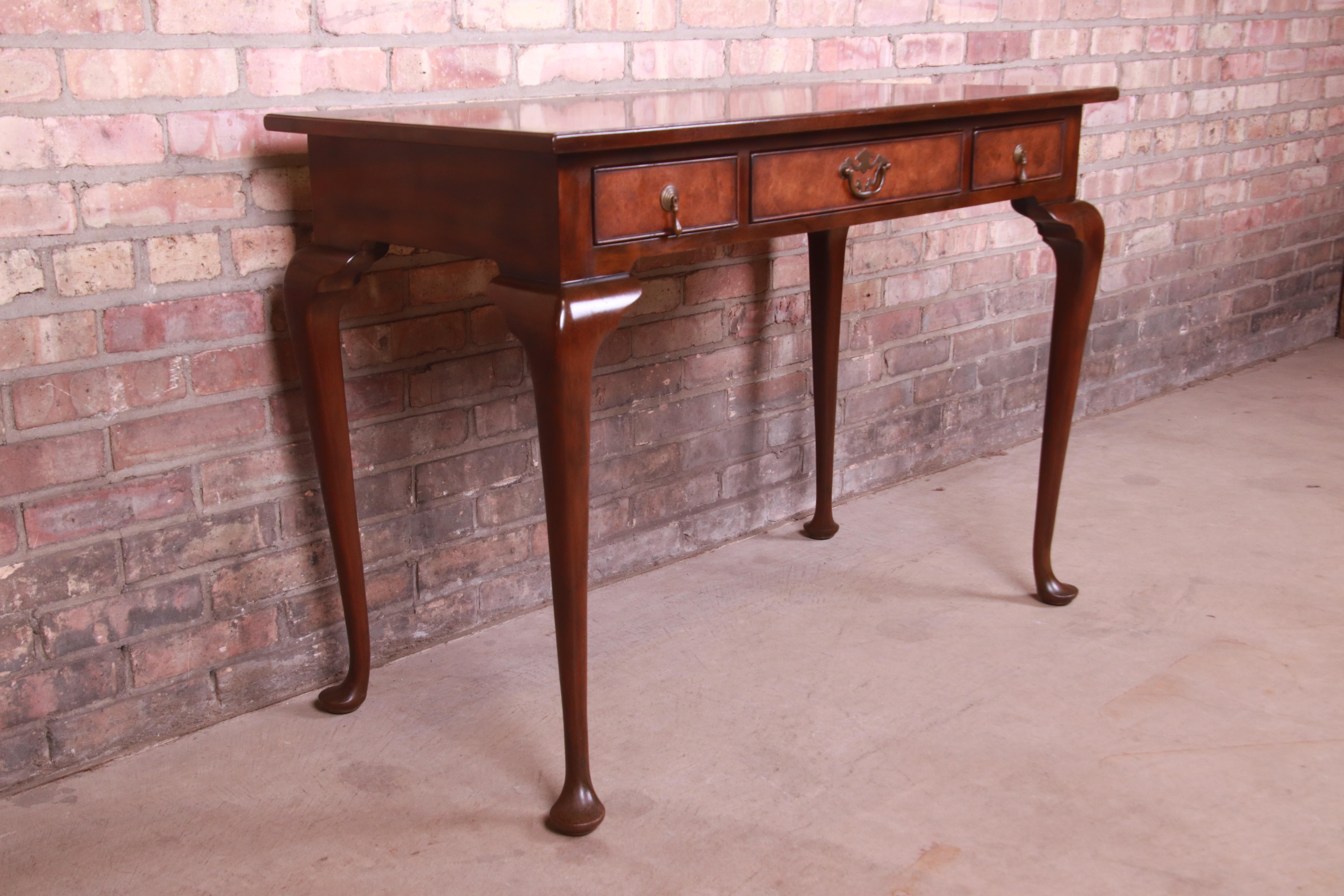 Kittinger Queen Anne Burled Walnut Writing Desk or Console Table In Good Condition In South Bend, IN