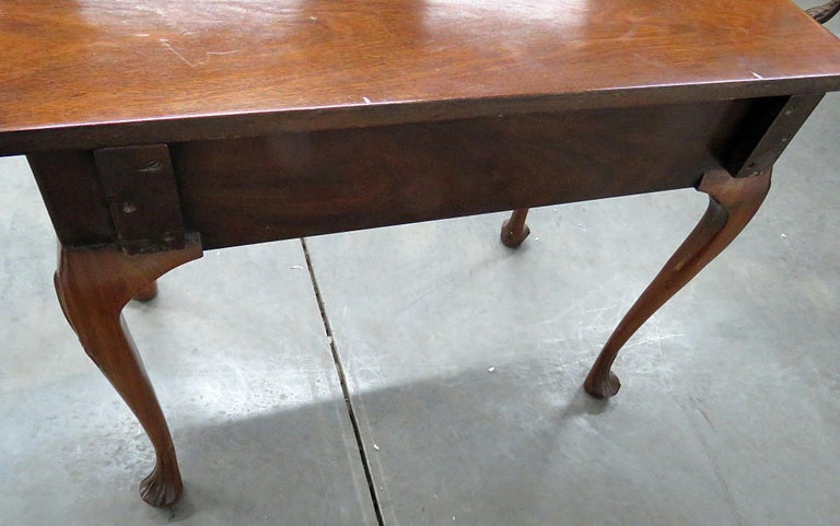 Kittinger Queen Anne Style Writing Table Desk For Sale At 1stdibs
