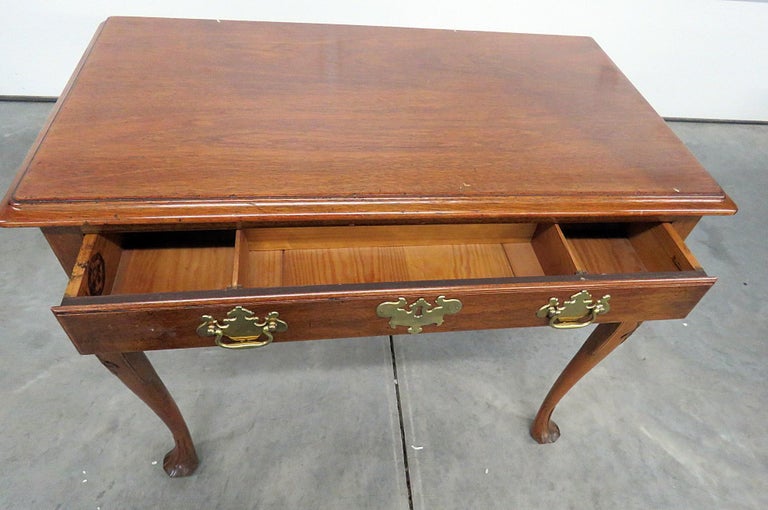 Kittinger Queen Anne Style Writing Desk For Sale at 1stdibs