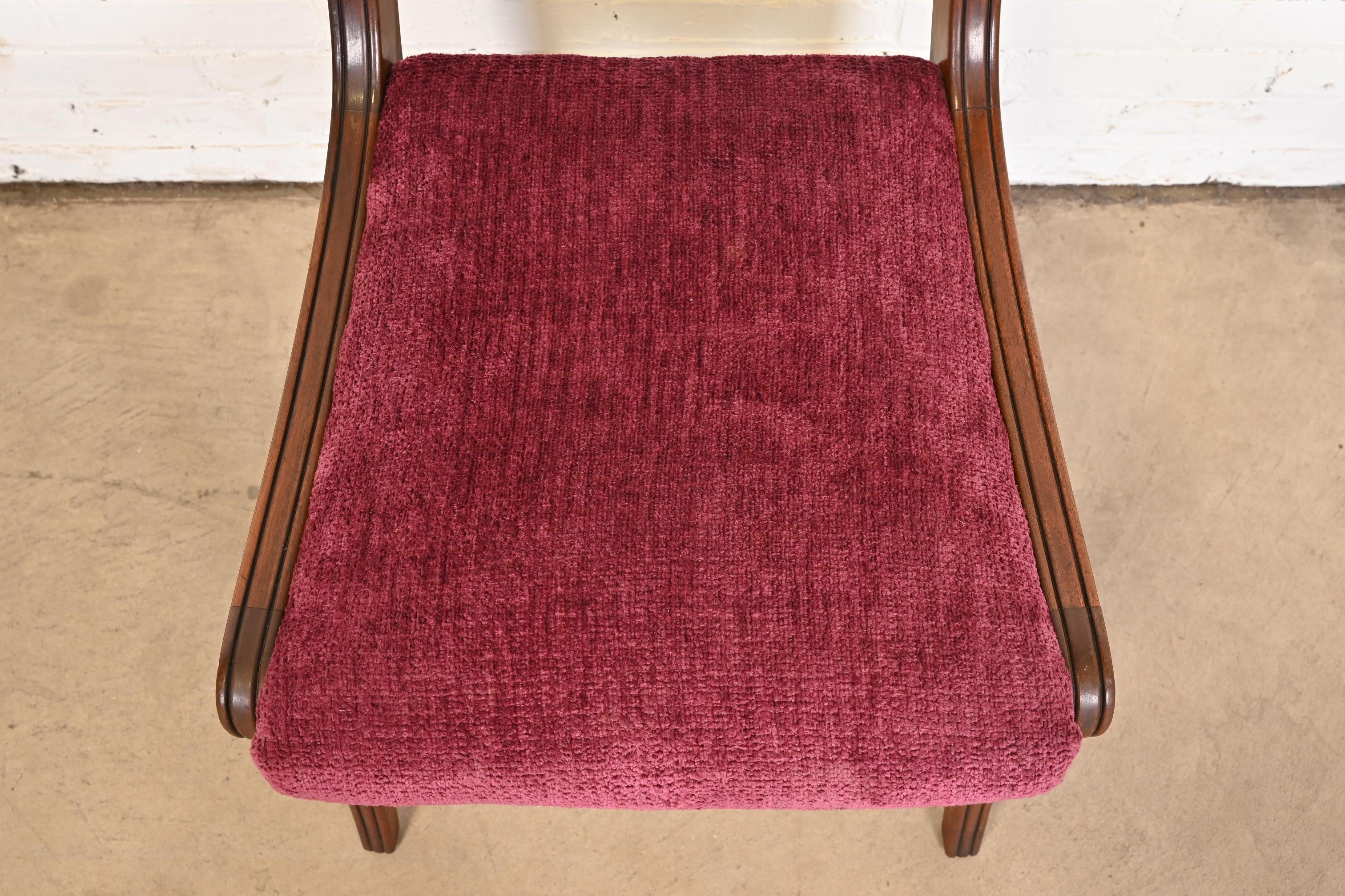 Klismos-Esszimmerstühle mit Intarsien aus Mahagoni im Regency-Stil, Satz von zehn Stühlen im Angebot 2