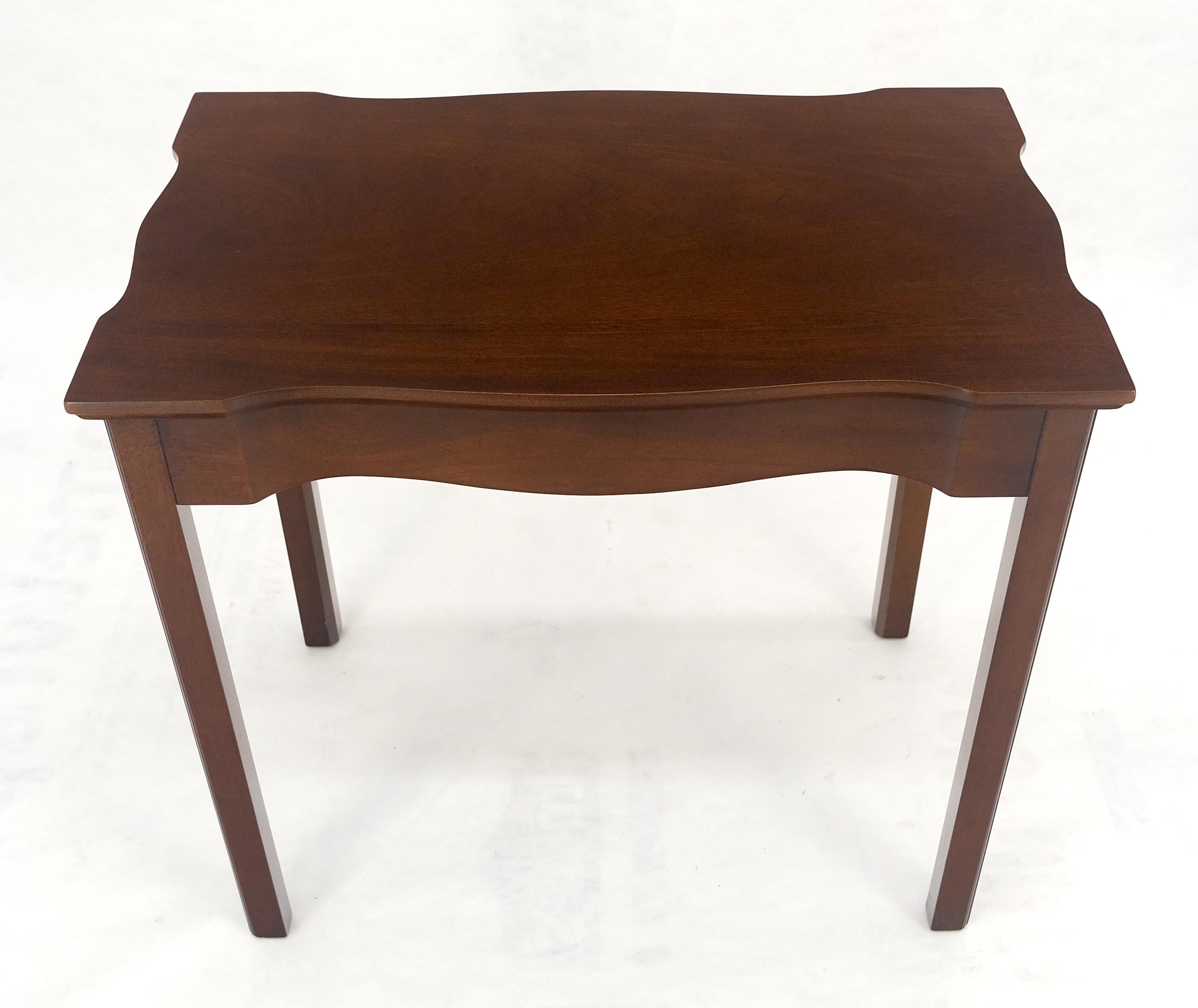 Fédéral Kittinger Acajou massif Figural Top Side End Table Stand MINT en vente