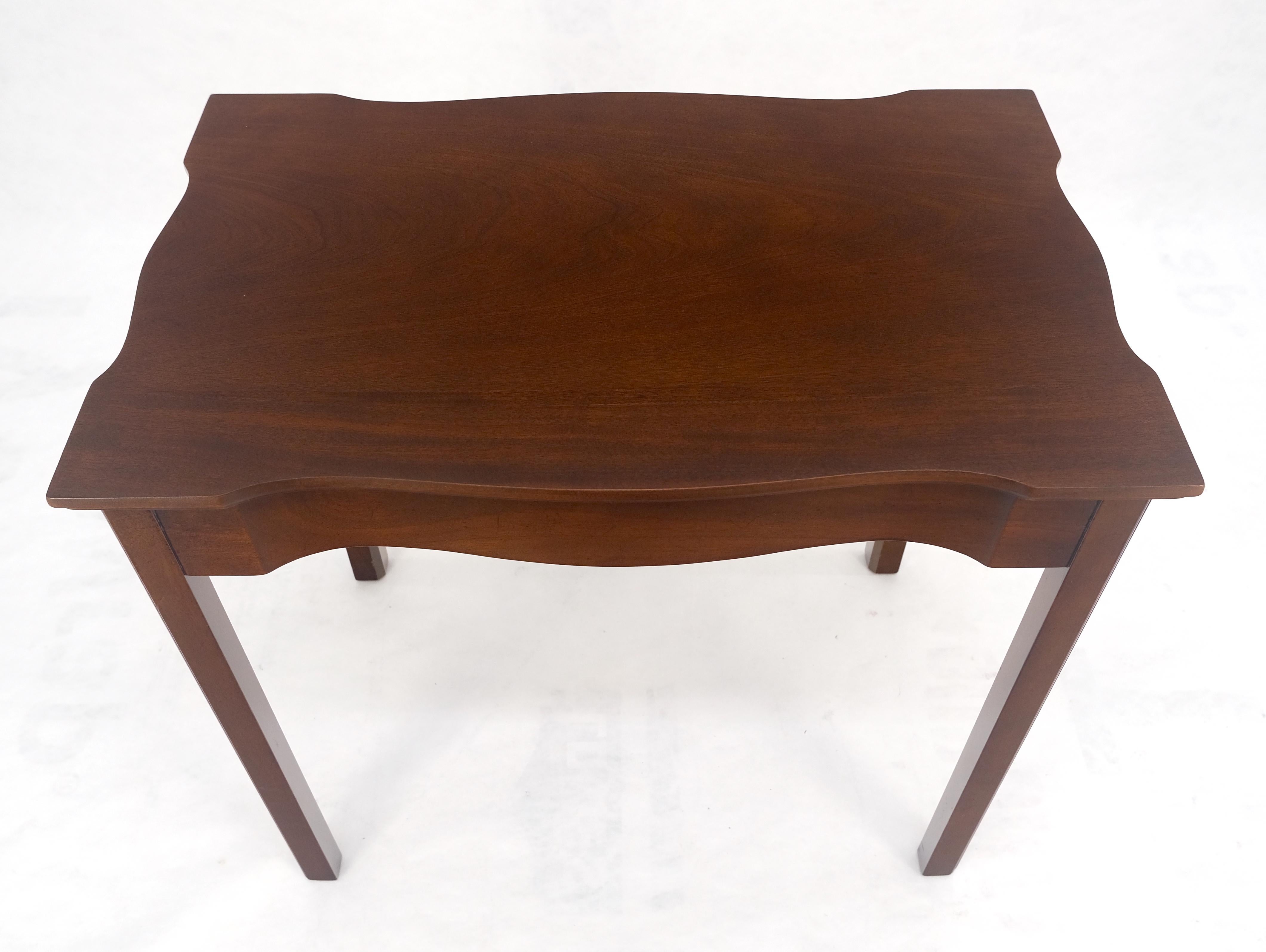 Américain Kittinger Acajou massif Figural Top Side End Table Stand MINT en vente