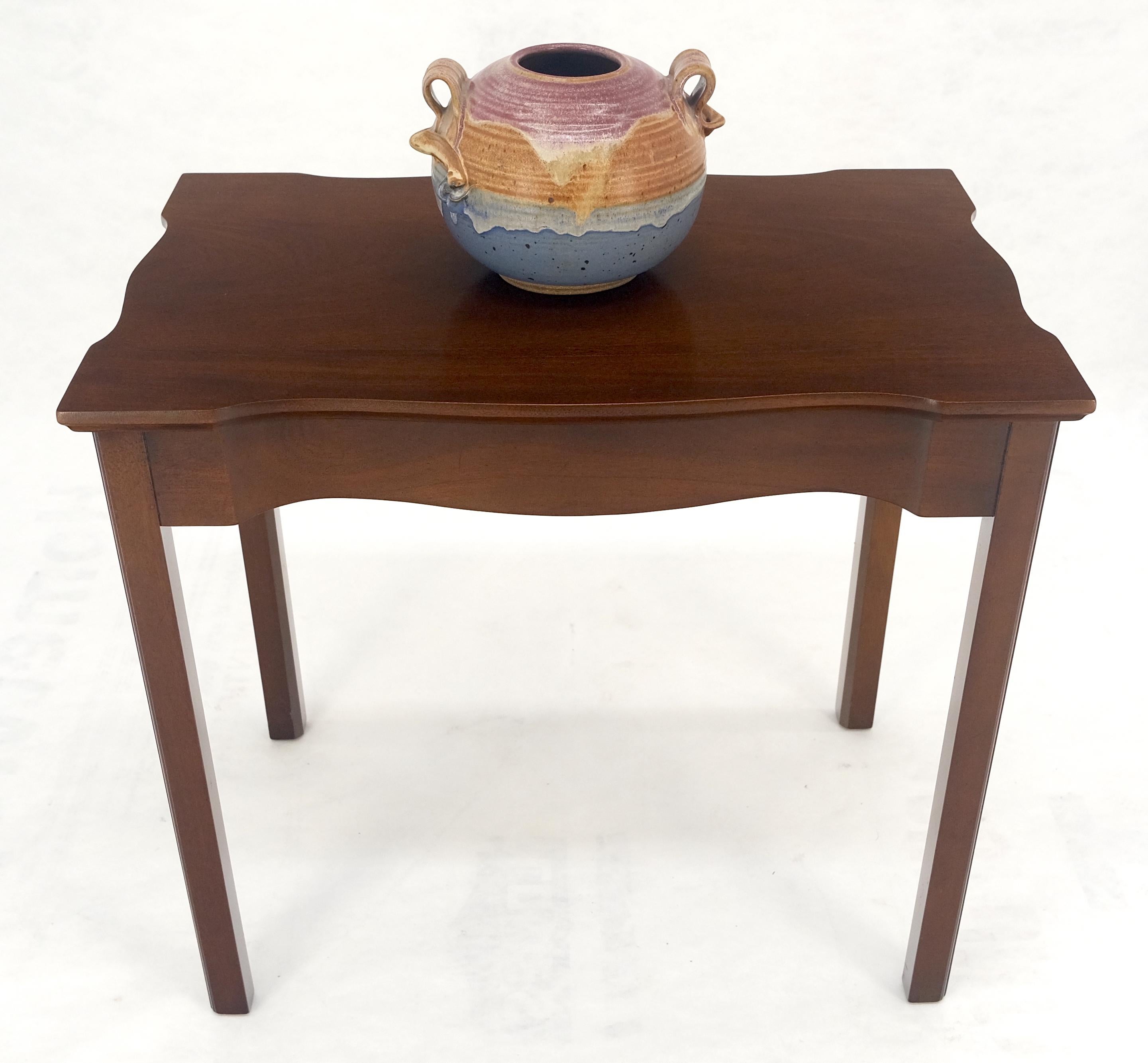Kittinger Acajou massif Figural Top Side End Table Stand MINT Bon état - En vente à Rockaway, NJ