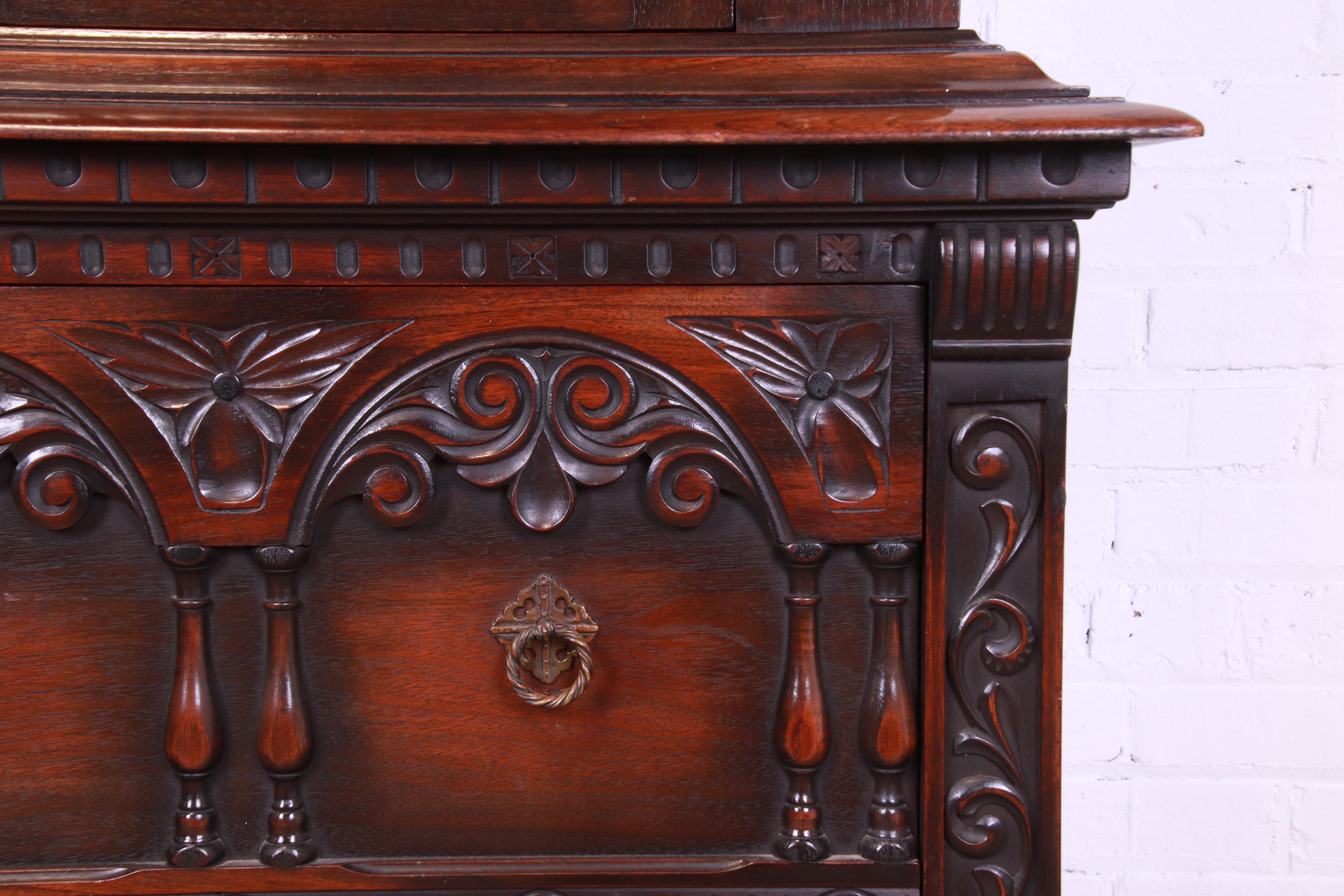 Kittinger Spanish Baroque Carved Walnut Hutch or Bar Cabinet, Circa 1920s 10