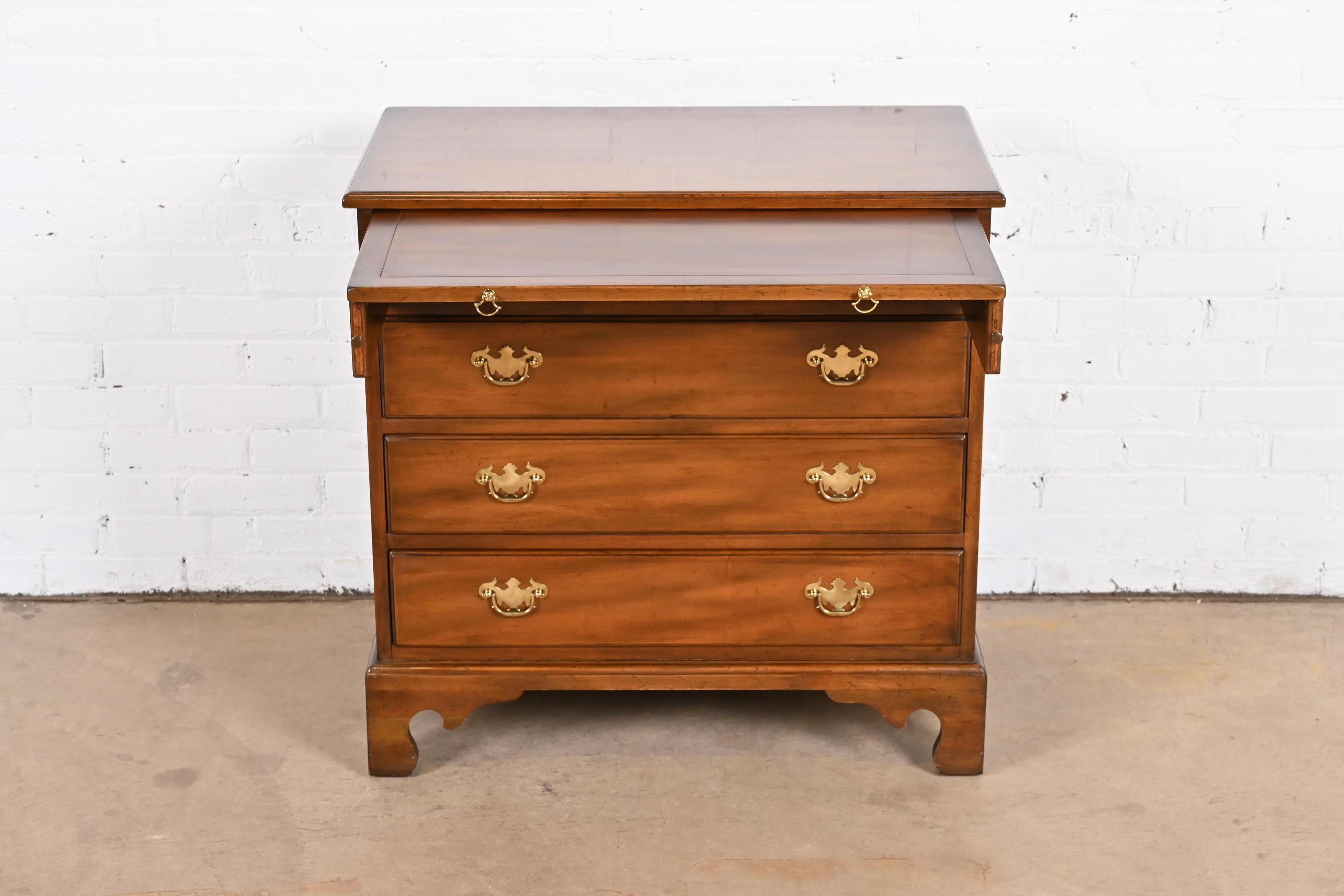 Kittinger Williamsburg Adaptation Georgian Solid Mahogany Bachelor Chest 4