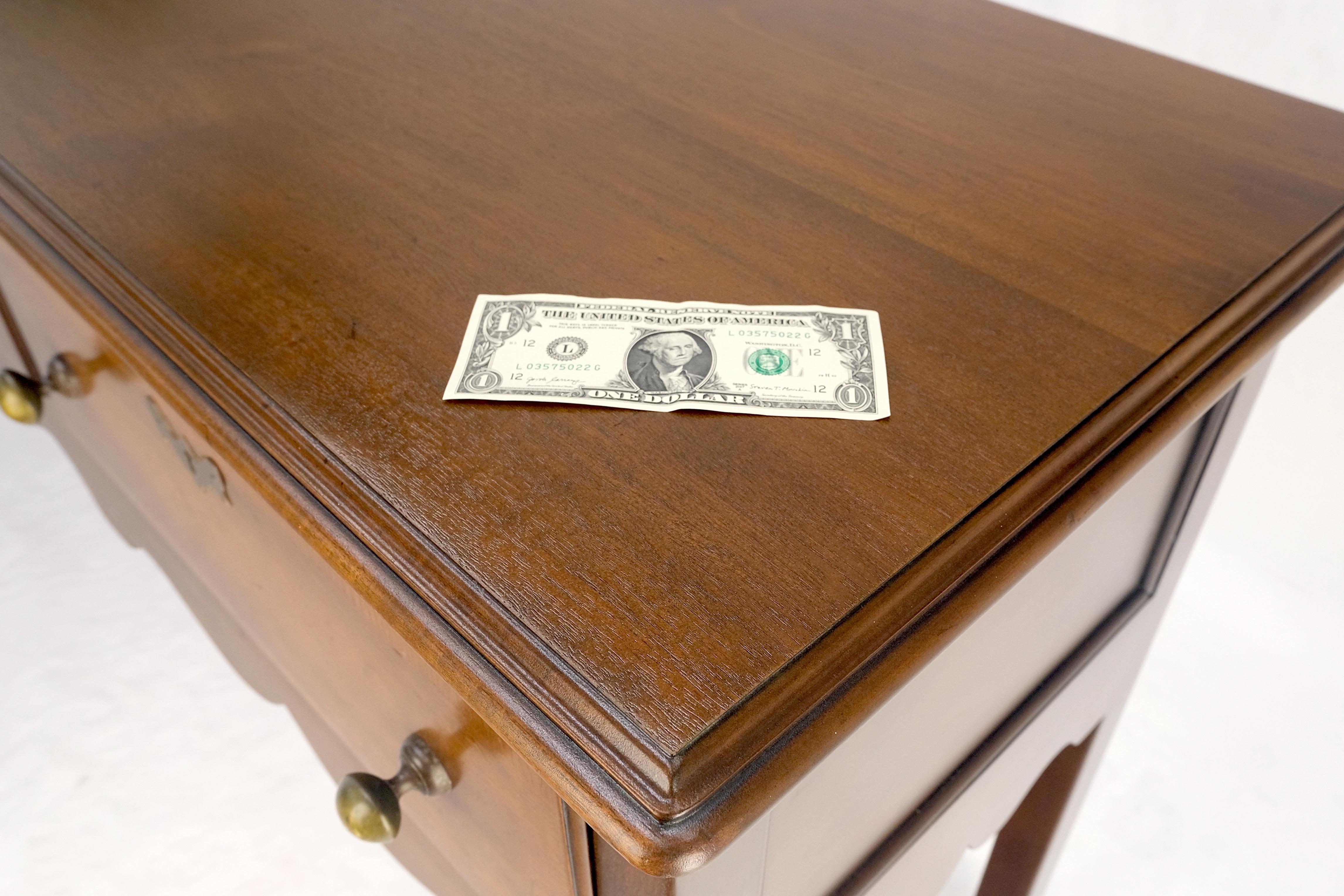 Kittinger Williamsburg Restauro 3 cassetti Queen An Noce Credenza MINT in vendita 6