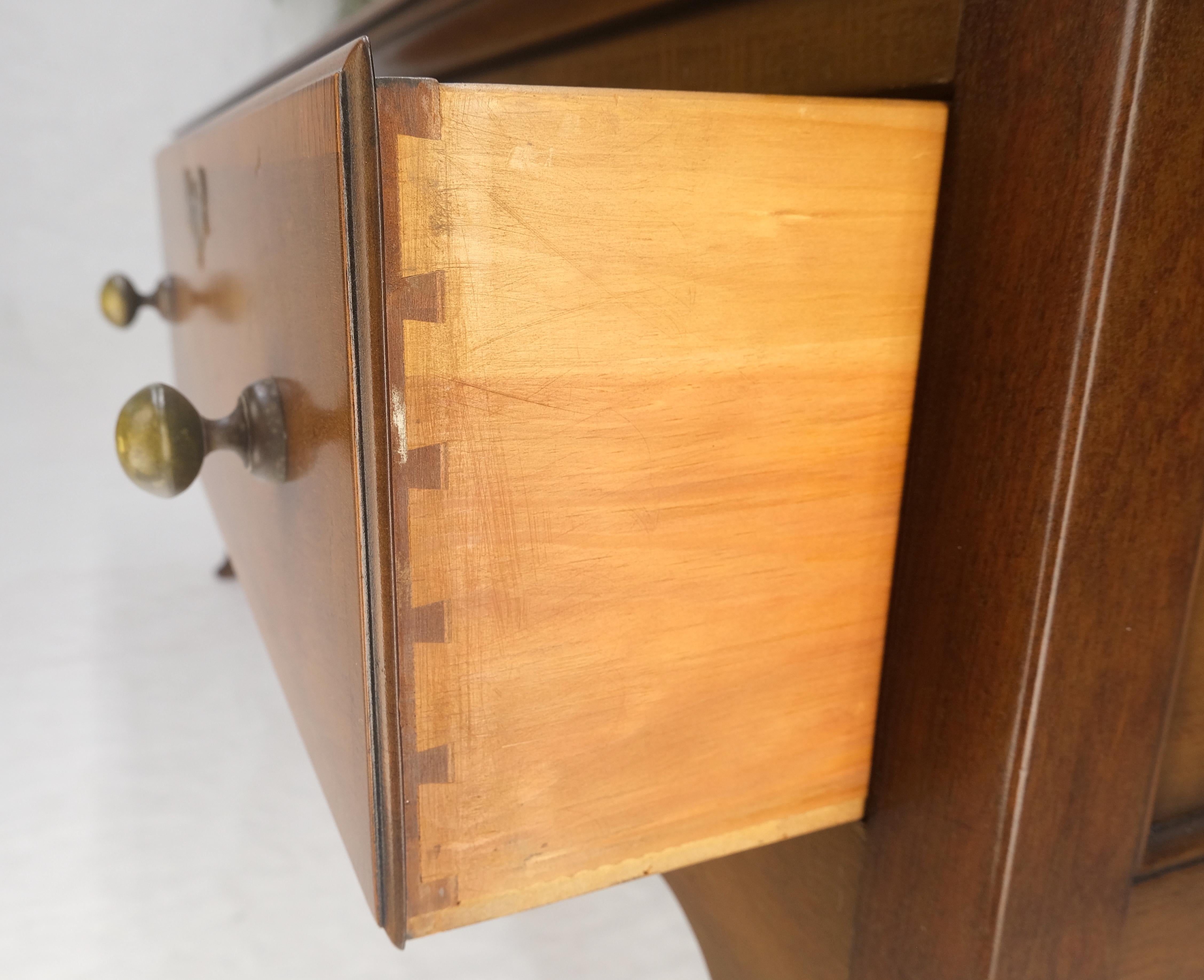 Ottone Kittinger Williamsburg Restauro 3 cassetti Queen An Noce Credenza MINT in vendita