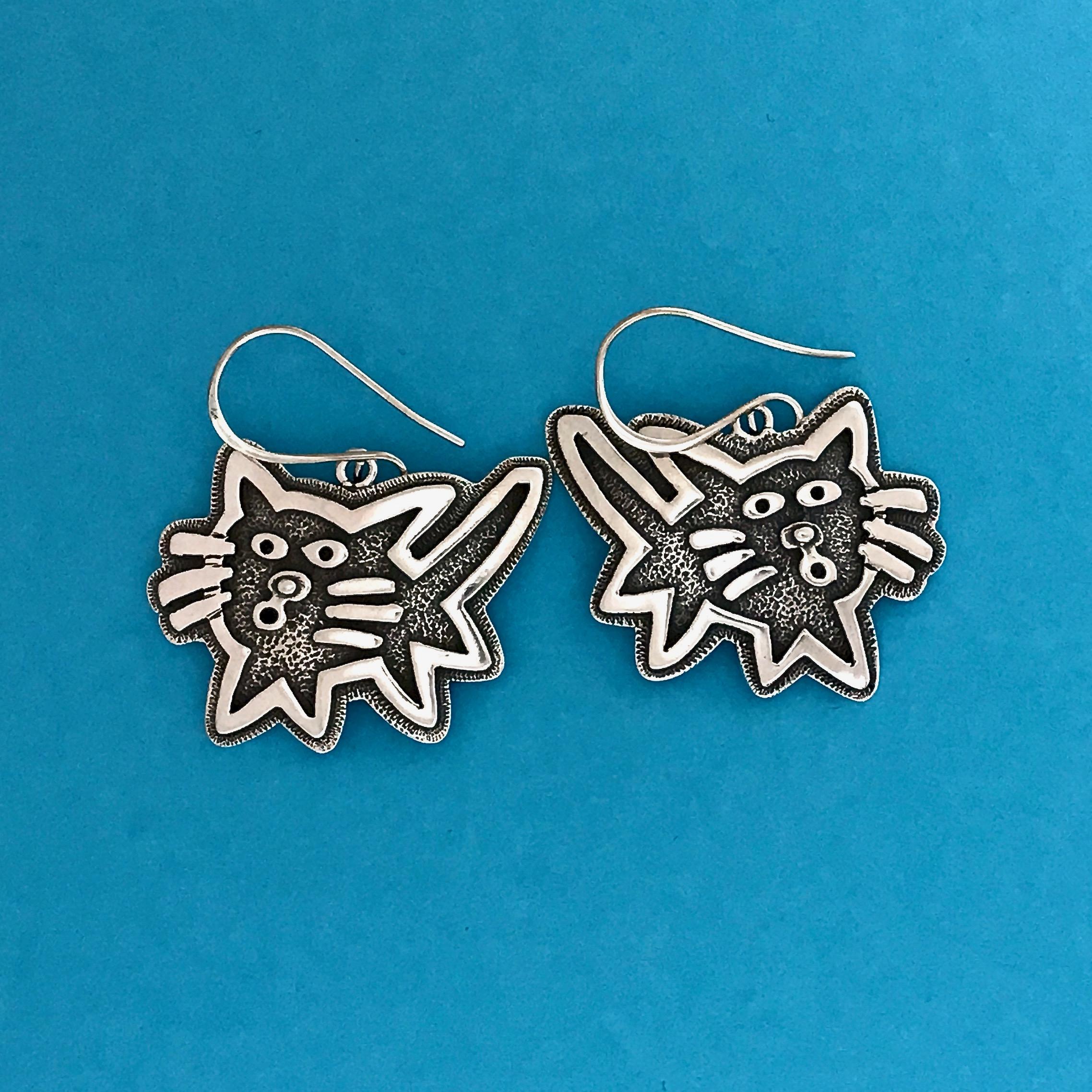 Contemporary Kitty earrings, cast sterling silver Melanie Yazzie dangle cats contemporary For Sale