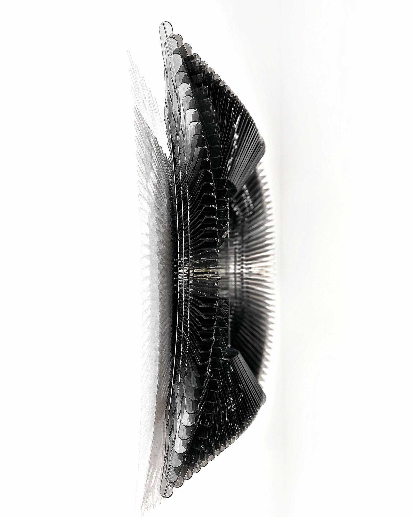 KIWA: Specchio da parete scultoreo contemporaneo e slanciato in vendita 4