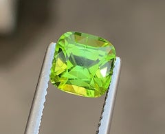 Kiwi Grüner Turmalin Edelstein: 2,69 Karat Natürlicher Oktober Geburtsstein