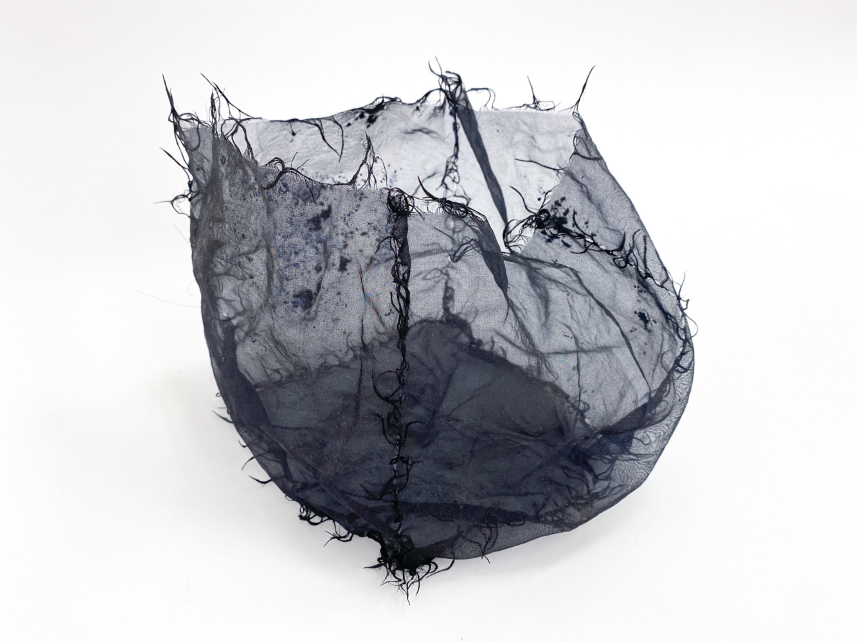 Kiyomi Iwata (geb.1941) „Gauze Box“ Abstrakte Skulptur, ca. 1990er Jahre (Nordamerikanisch) im Angebot