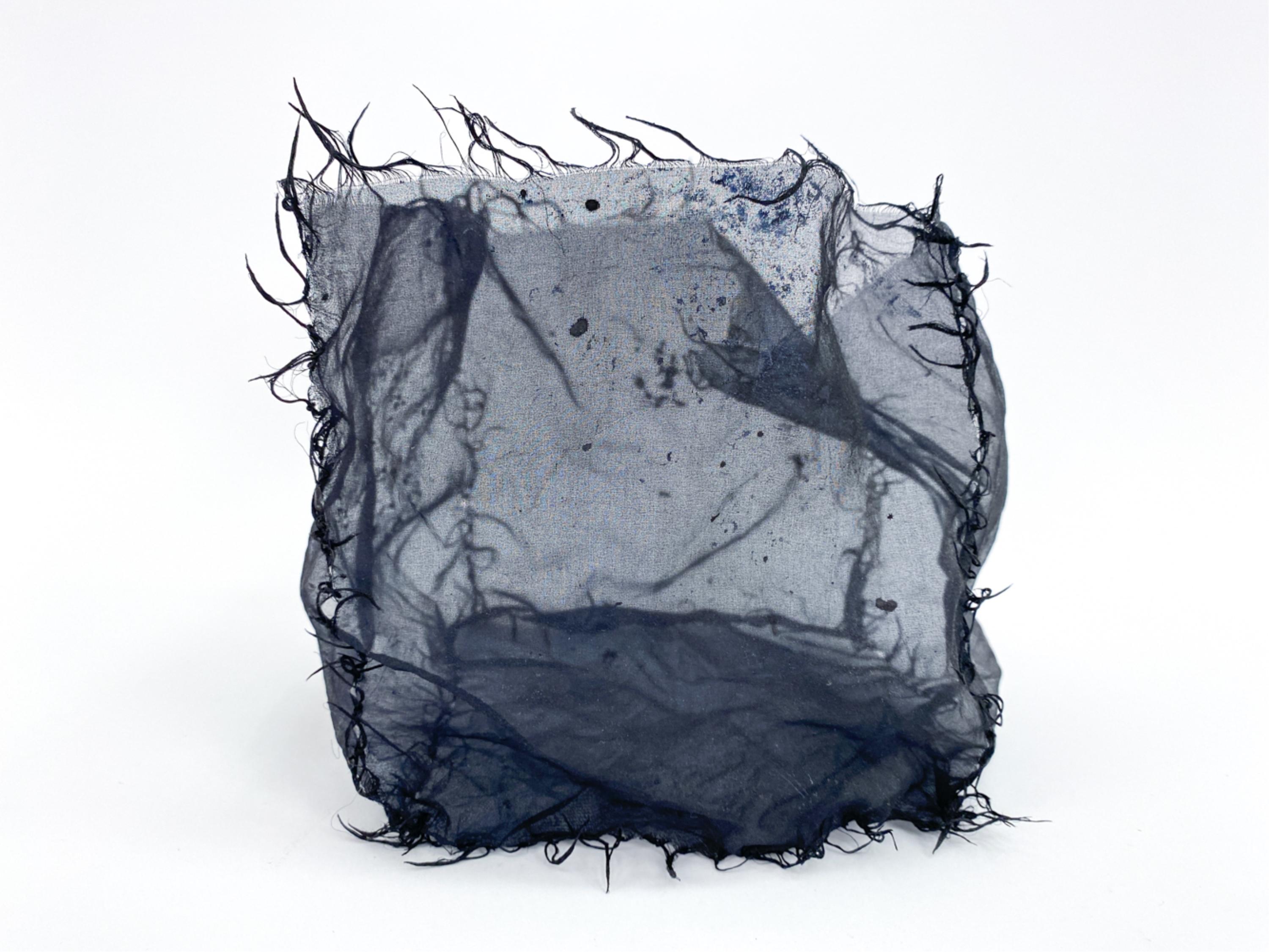 Kiyomi Iwata (geb.1941) „Gauze Box“ Abstrakte Skulptur, ca. 1990er Jahre im Angebot 1
