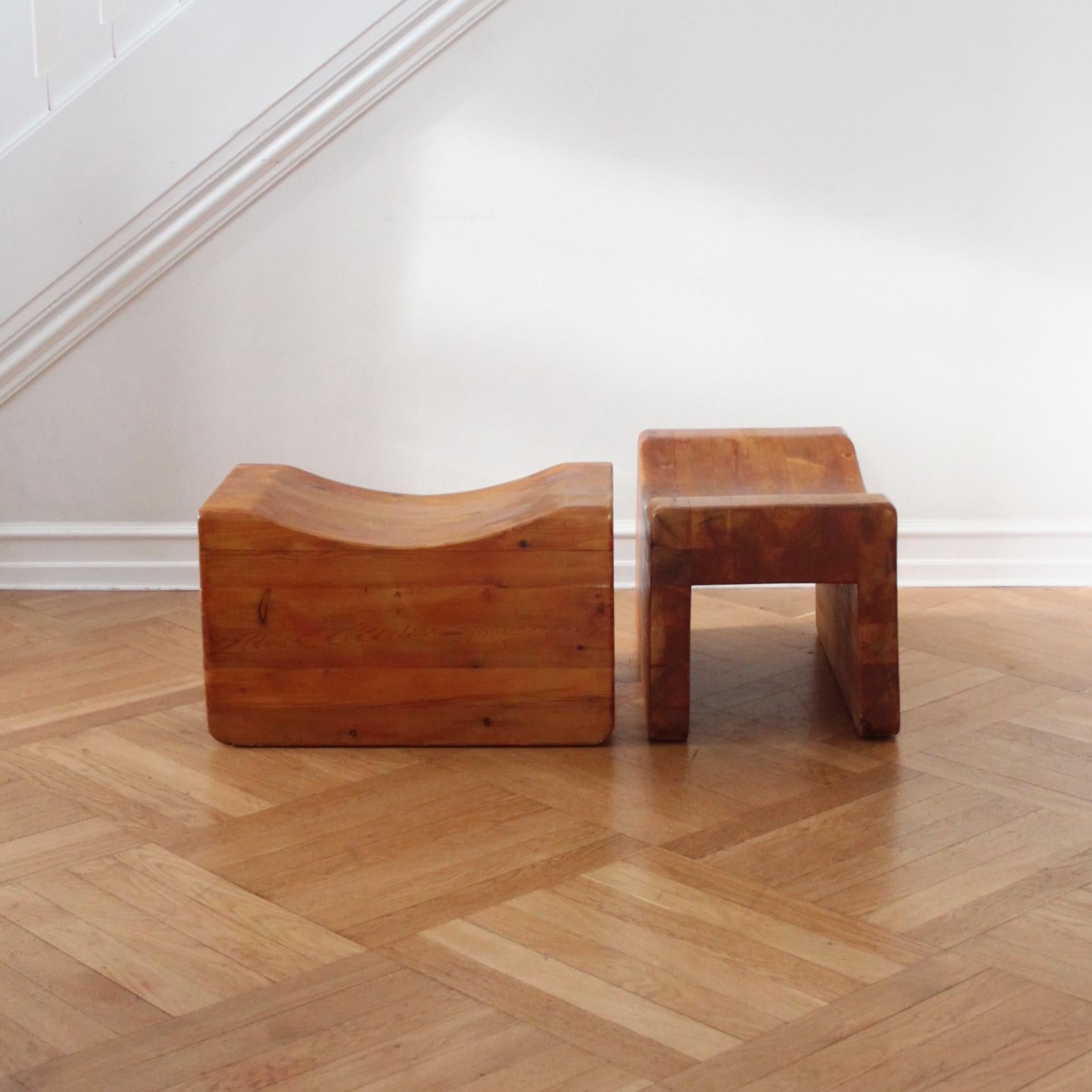 K.J. Petterson & Söner, Pair of Stools in Pine, Scandinavian Modern Design In Good Condition For Sale In Copenhagen, DK
