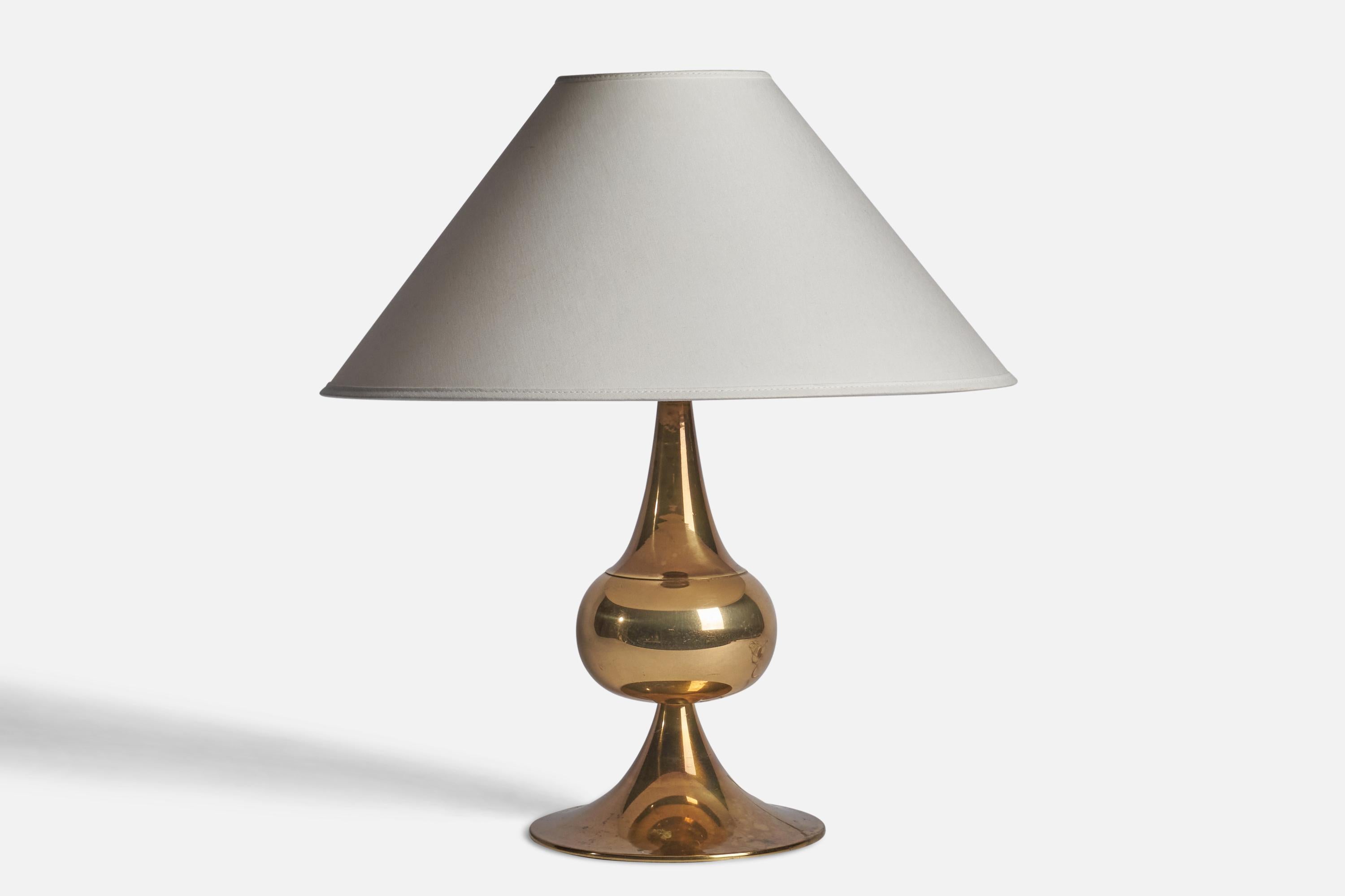 A brass table lamp designed by Kjell Blomberg and produced by Örsjö Belysning, Sweden, 1970s.

Dimensions of Lamp (inches): 13” H x 6.75” Diameter
Dimensions of Shade (inches): 4.5” Top Diameter x 16” Bottom Diameter x 7.25” H
Dimensions of Lamp