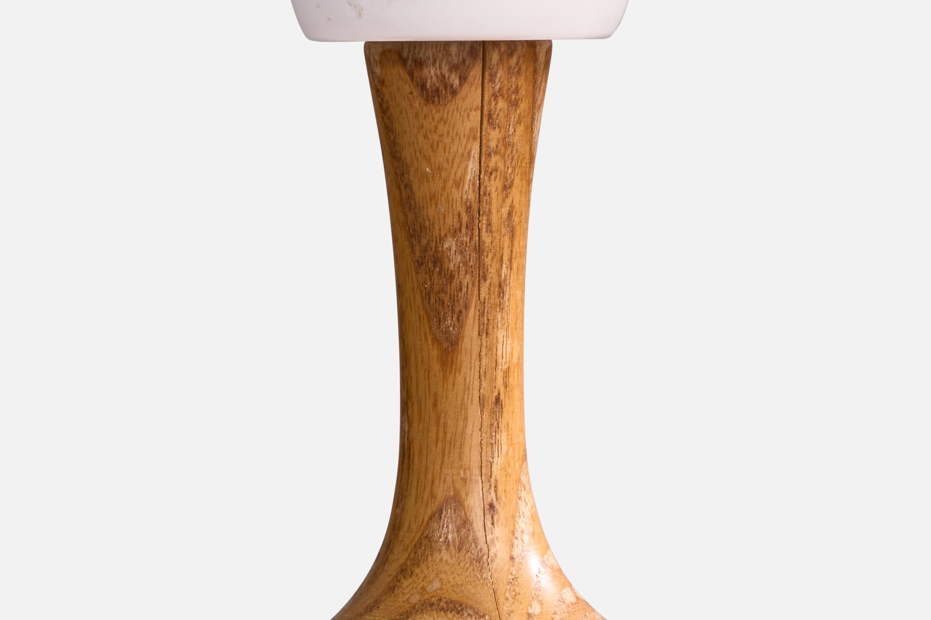 Kjell Blomberg, Lampada da tavolo, Oak, Svezia, anni '1960 In condizioni buone in vendita a High Point, NC