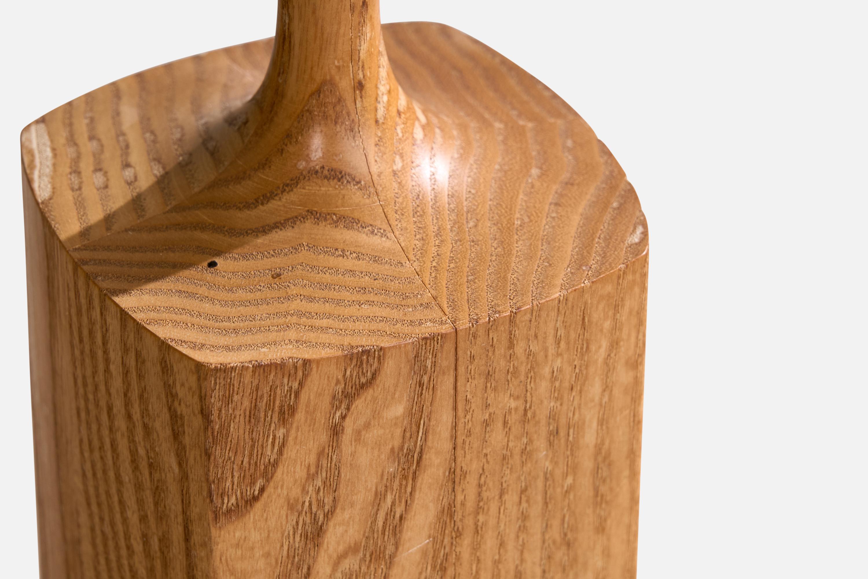 Metà XX secolo Kjell Blomberg, Lampada da tavolo, Oak, Svezia, anni '1960 in vendita