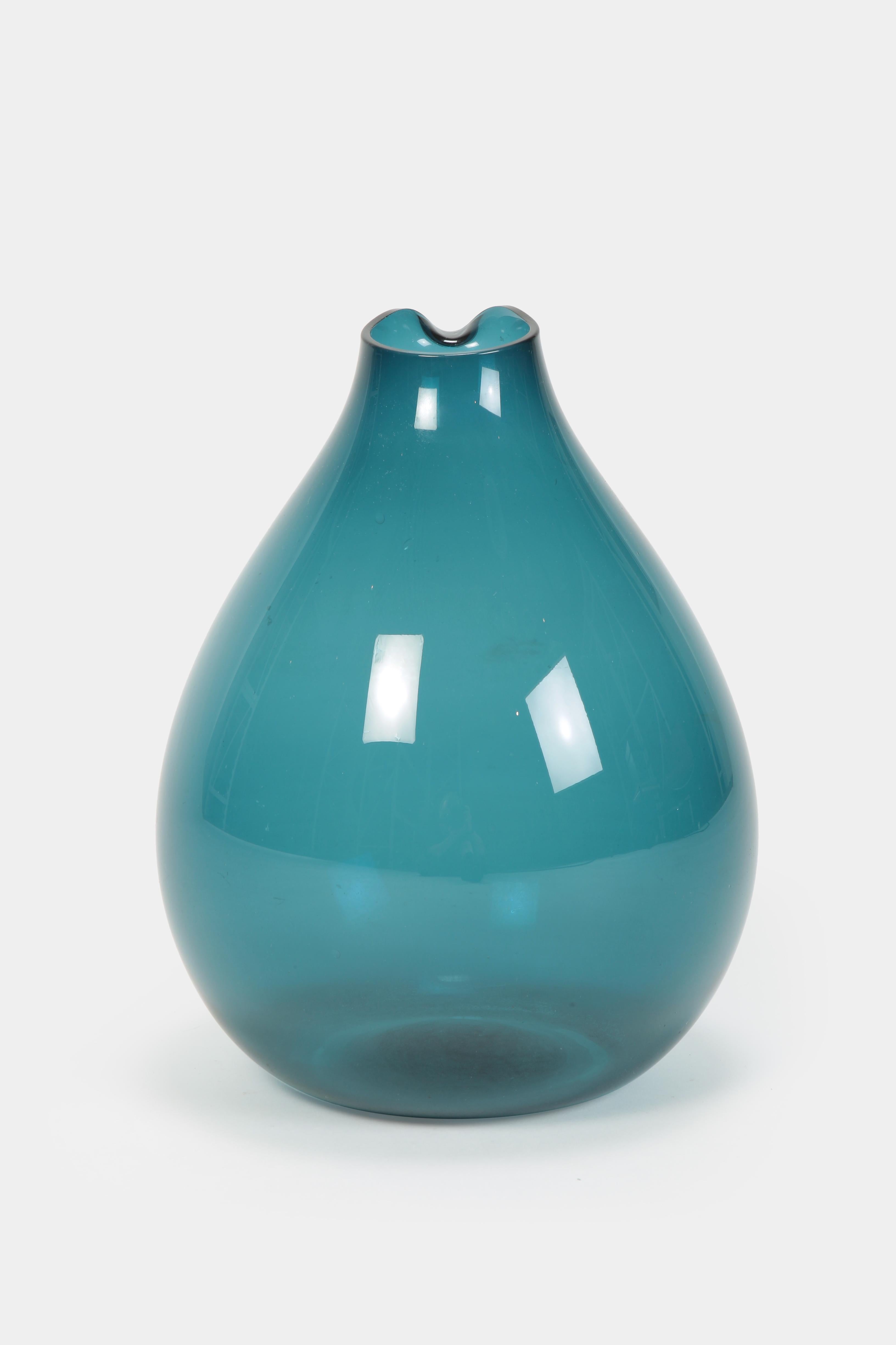 Swedish Kjell Blomberg Vase Gullaskruf, 1960s