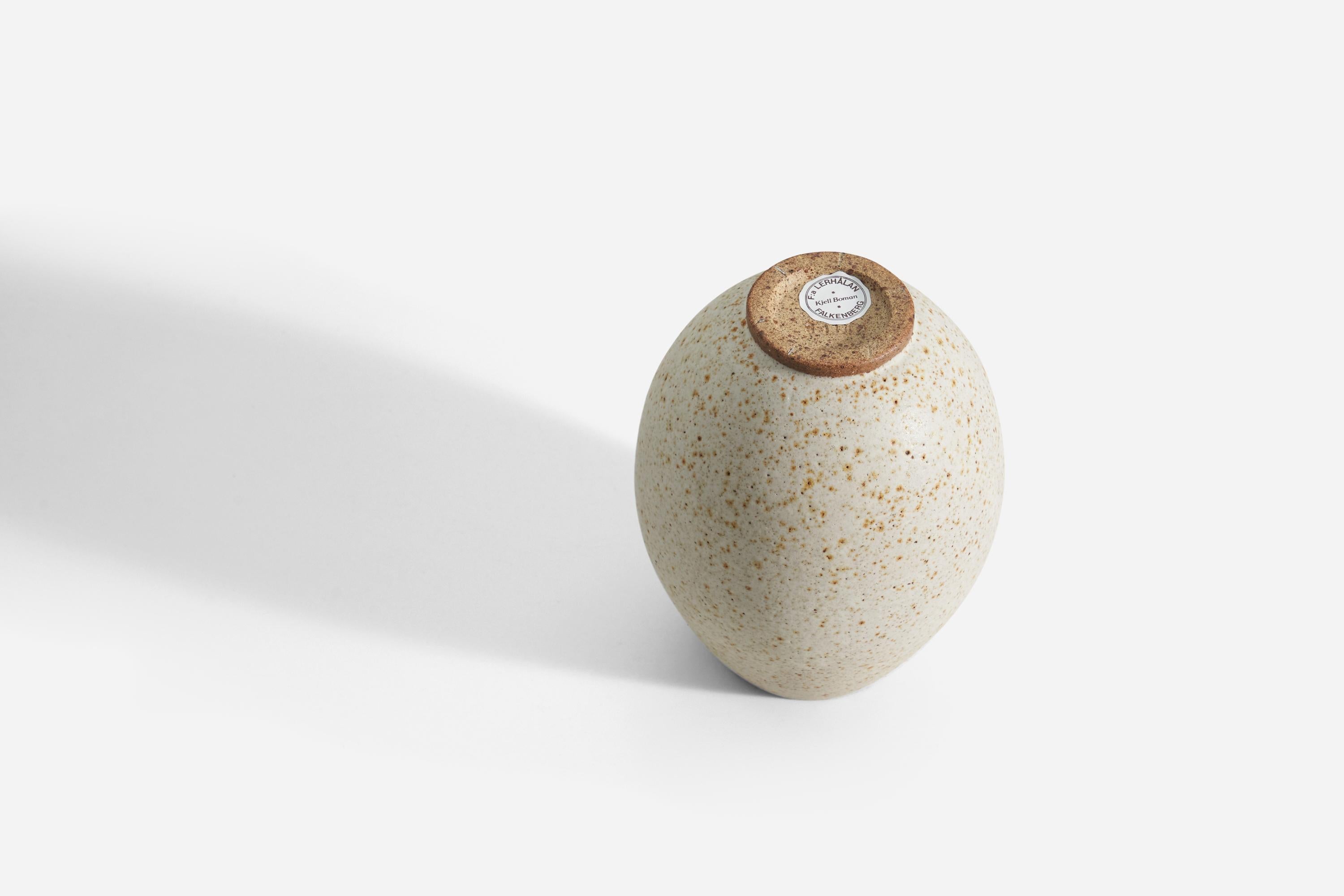 Kjell Boman, Vase, Semi-Glazed Stoneware, Lerhålan, Sweden, 1960s In Good Condition For Sale In High Point, NC