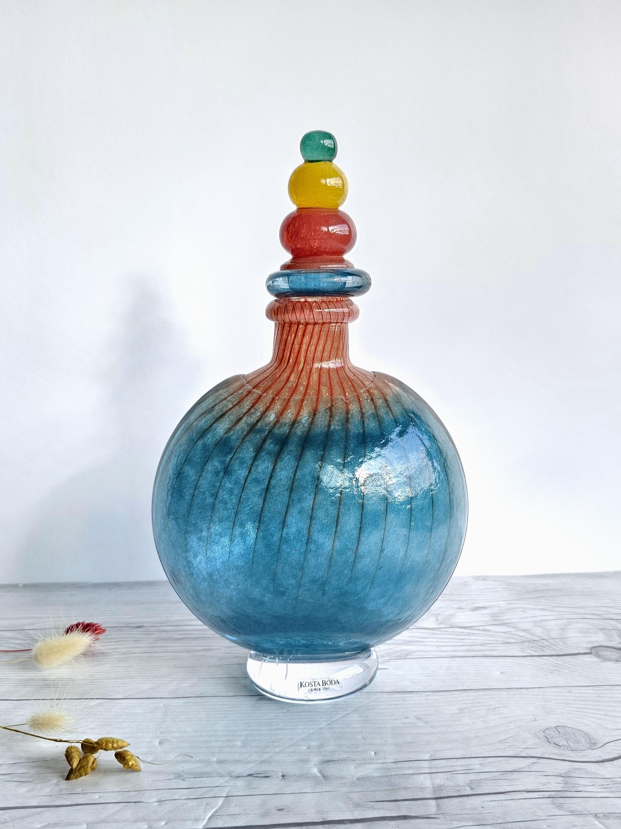 This delicious handblown work of Postmodern art glass is by leading Swedish glass artist Kjell Engman (b. 1946 -) for Kosta Boda. From his popular series named Bon Bon was designed by Engman in 1989, the series remained in production until 2005.