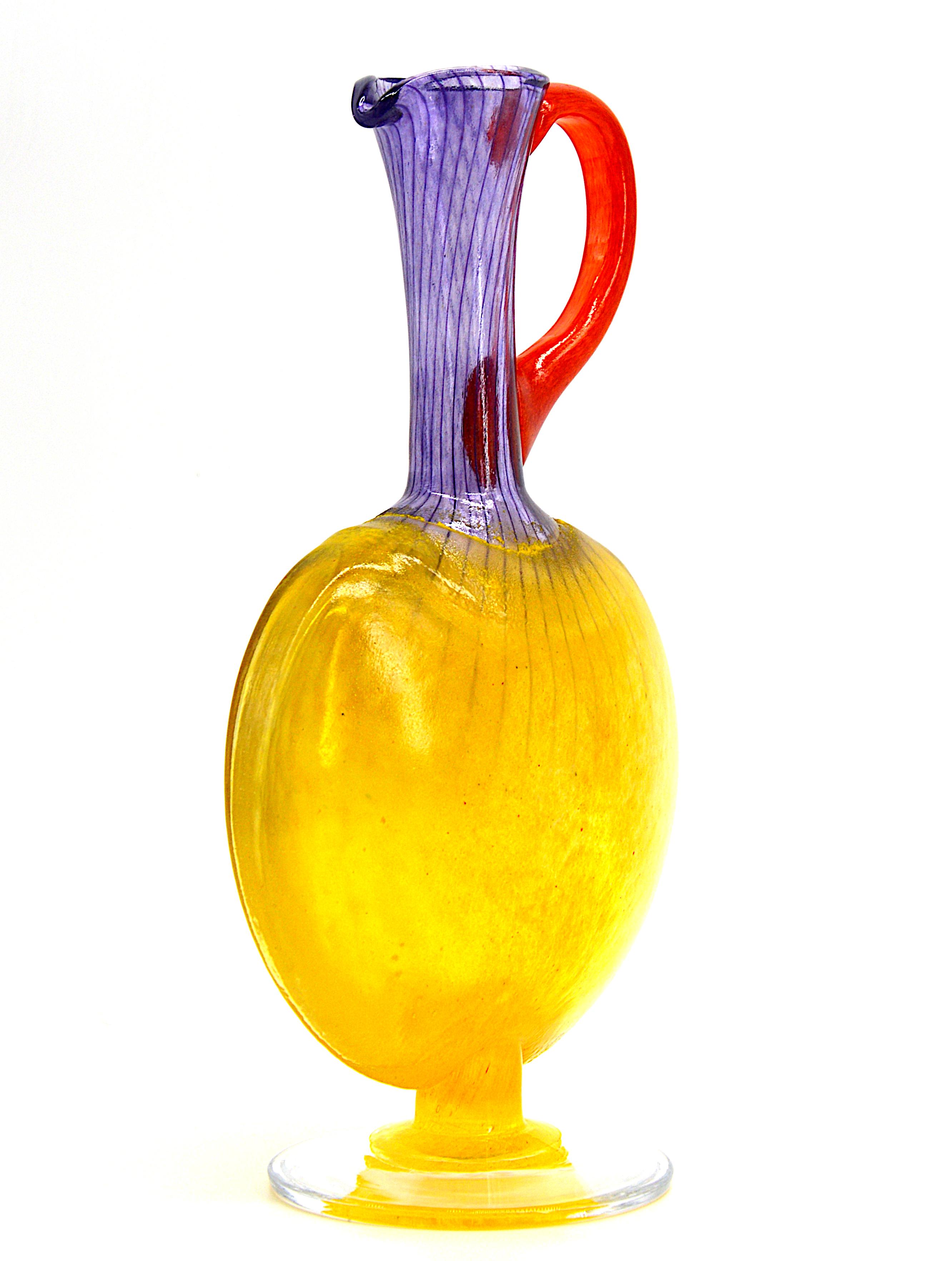 Scandinavo moderno Caraffa in vetro artistico di Kjell Engman, fine anni '90, 1999 in vendita