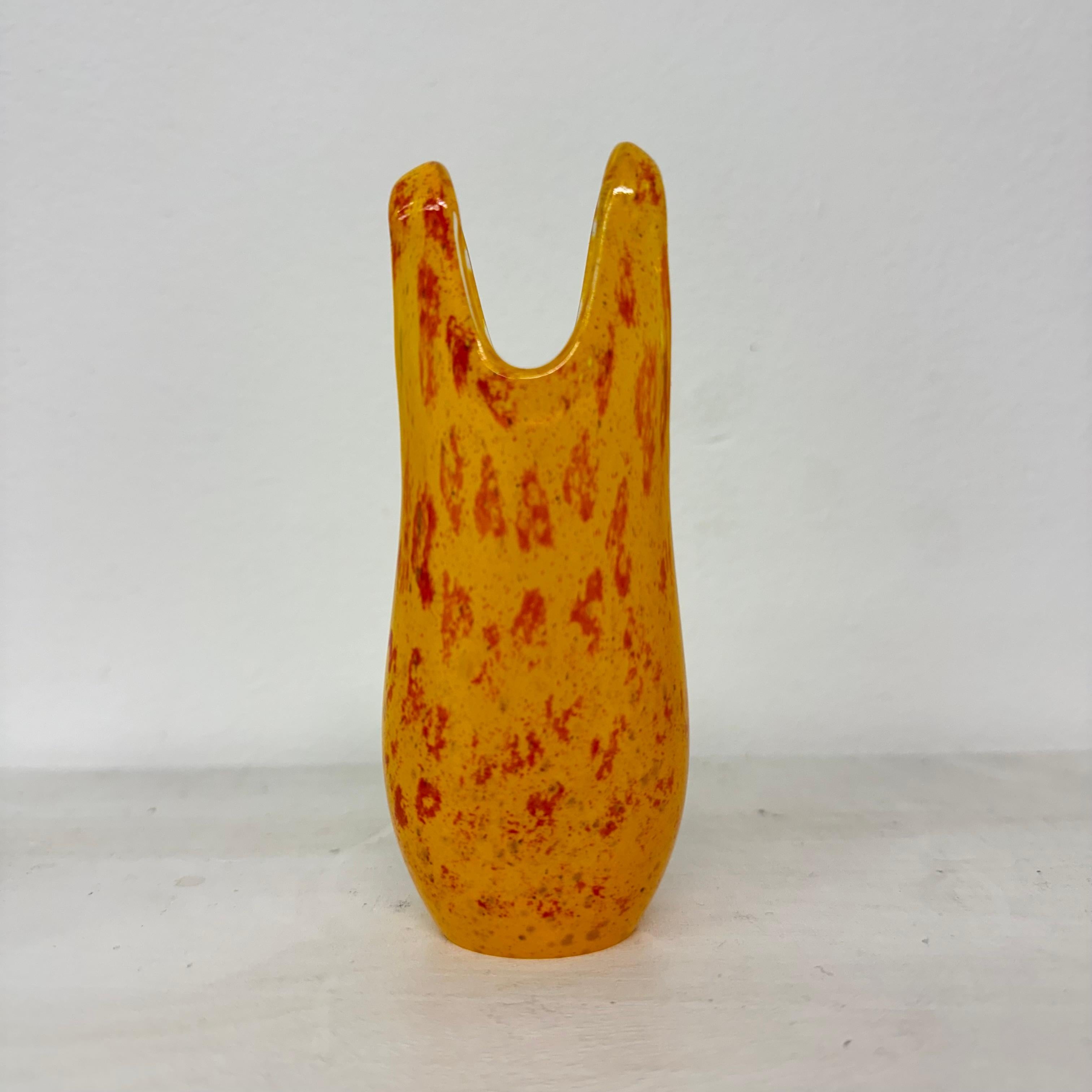 Kjell Engman per Kosta Boda 'Costume da bagno' anni '80 Svezia in vendita 8