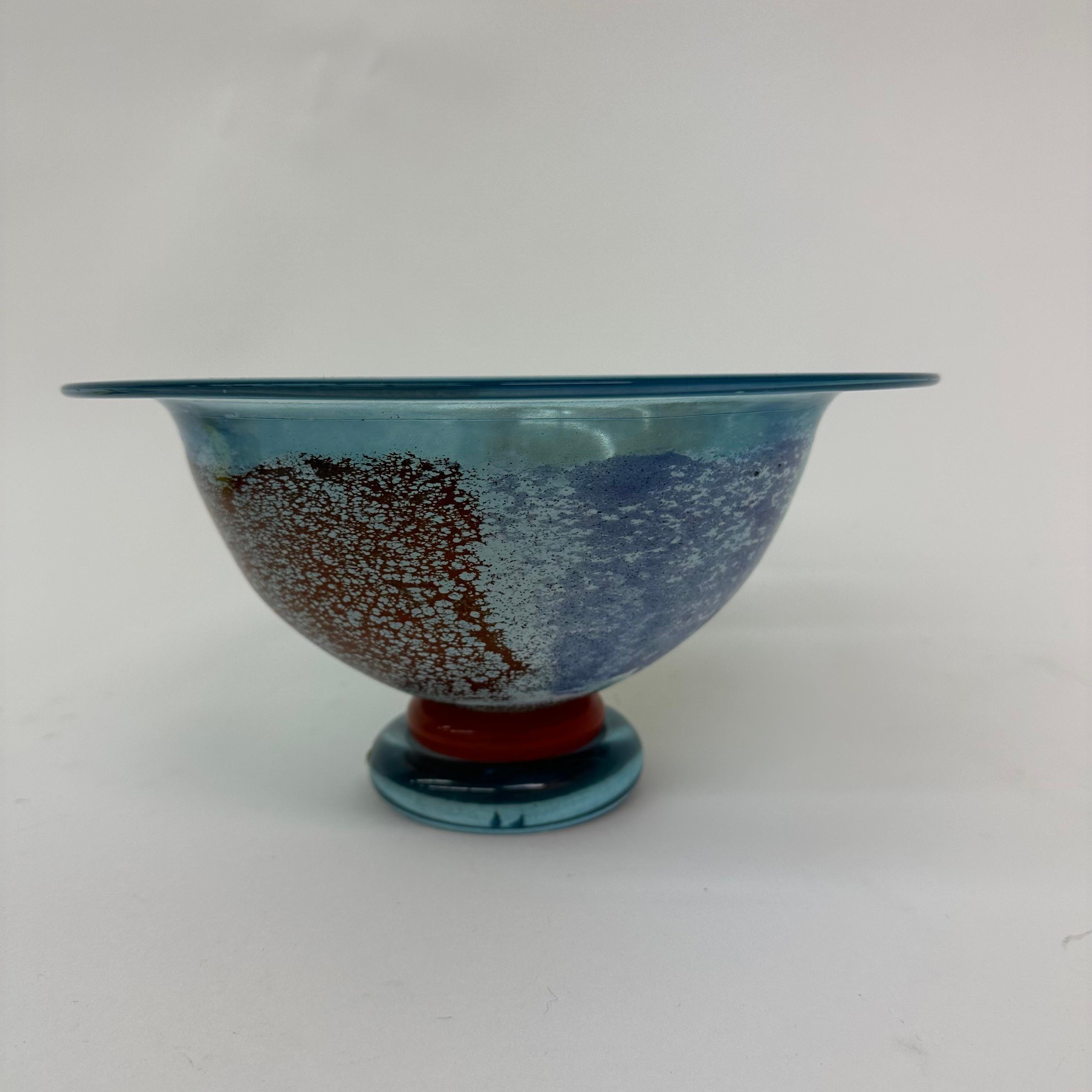 Kjell Engman for Kosta Boda Sweden ‘Can Can’ Bowl In Excellent Condition For Sale In Delft, NL
