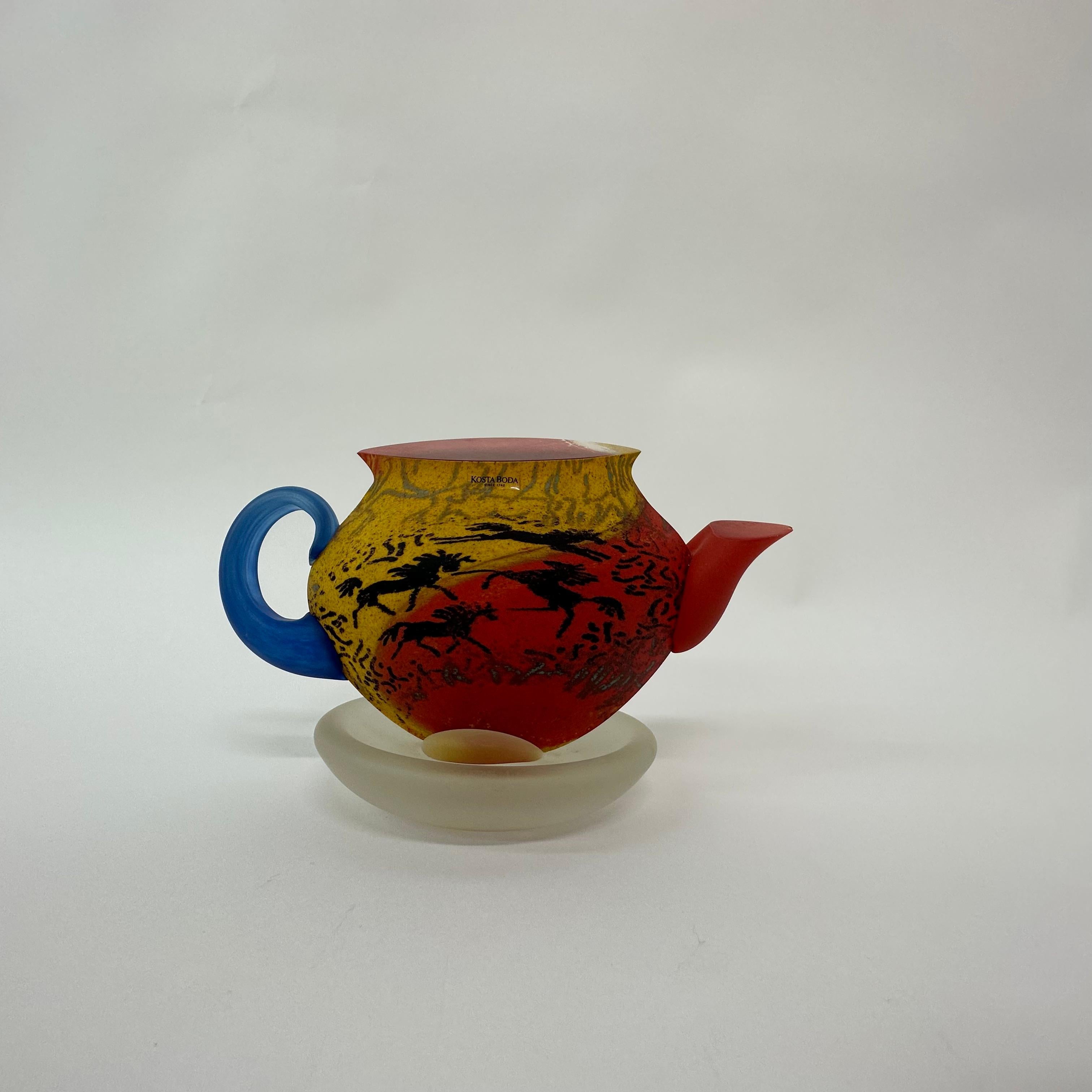 Dimensions: 25cm W, 15,5cmH, 14cm D
Condition: Good Has a small chip on the edge of the tip op the tea pot see photos 
Period:  1980’s
Origin: Sweden
Designer: Kjell Engman
Manufacturer: Kosta Boda