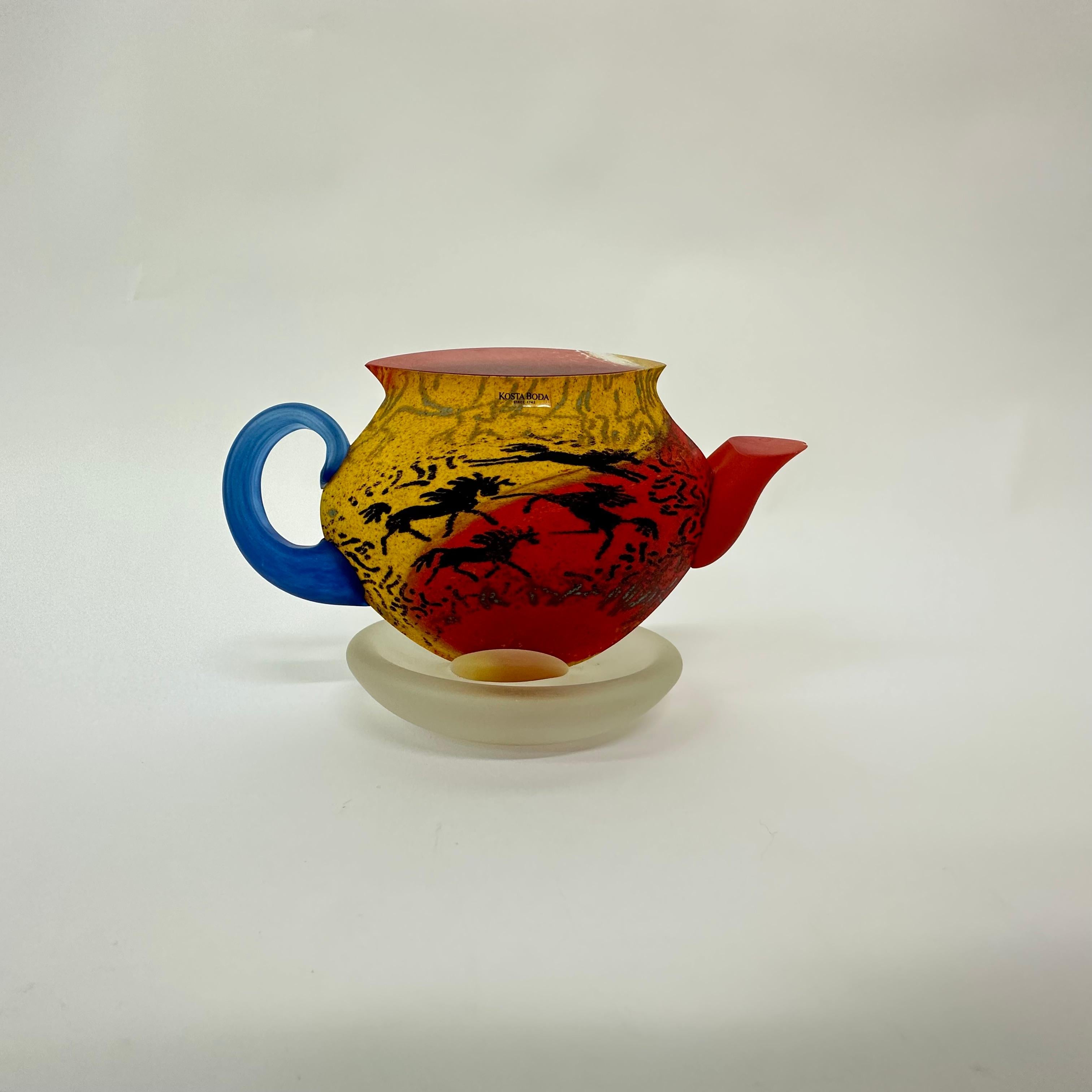 Kjell Engman for Kosta Boda Sweden tea pot Art glass , 1980's In Good Condition For Sale In Delft, NL