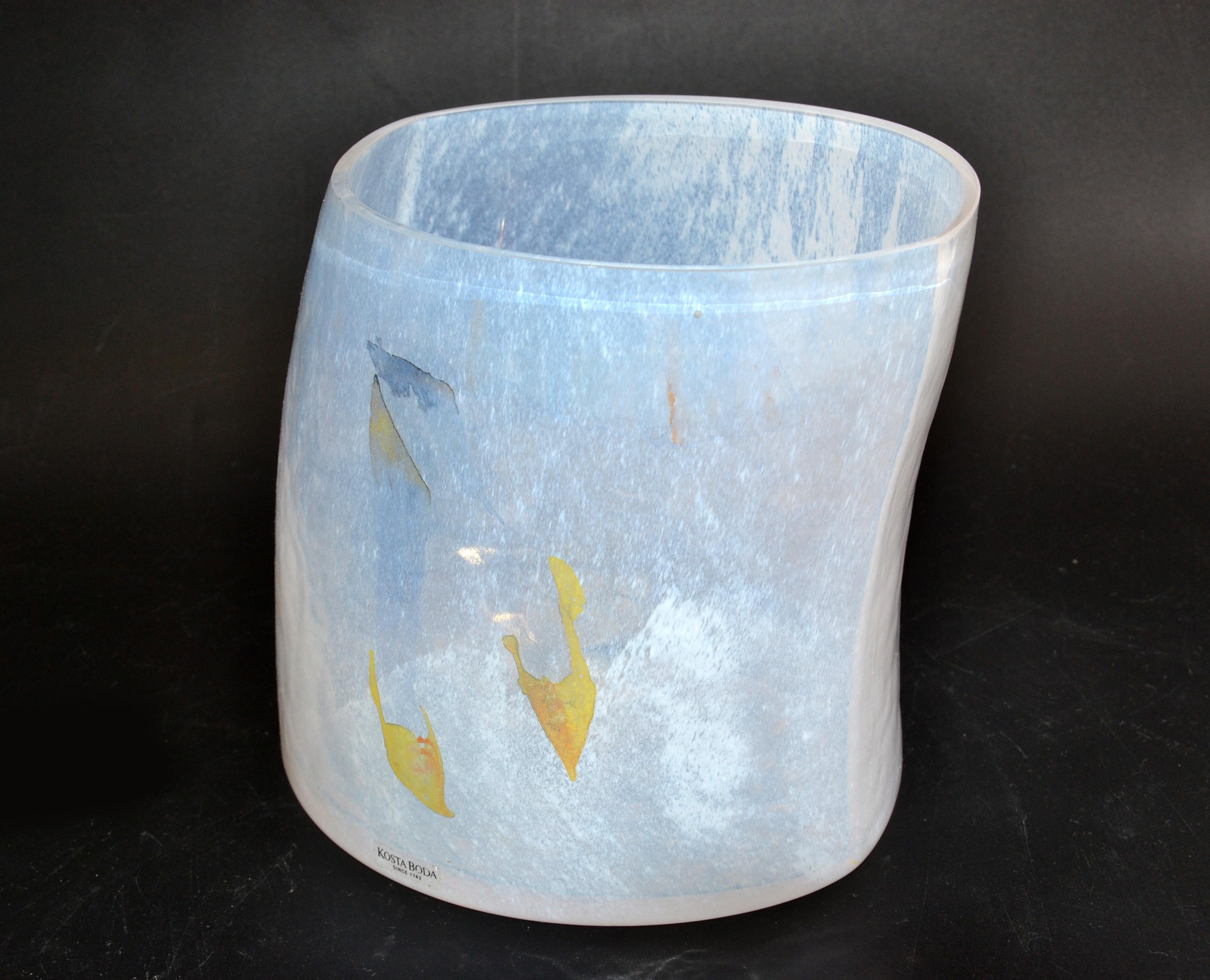 Mid-Century Modern catwalk frosted art glass vase designed by Kjell Engman for Kosta Boda made in Sweden.
Engraved at the bottom and numbered, 7048838.
The original label is placed at the upper rim from the outside.
  
