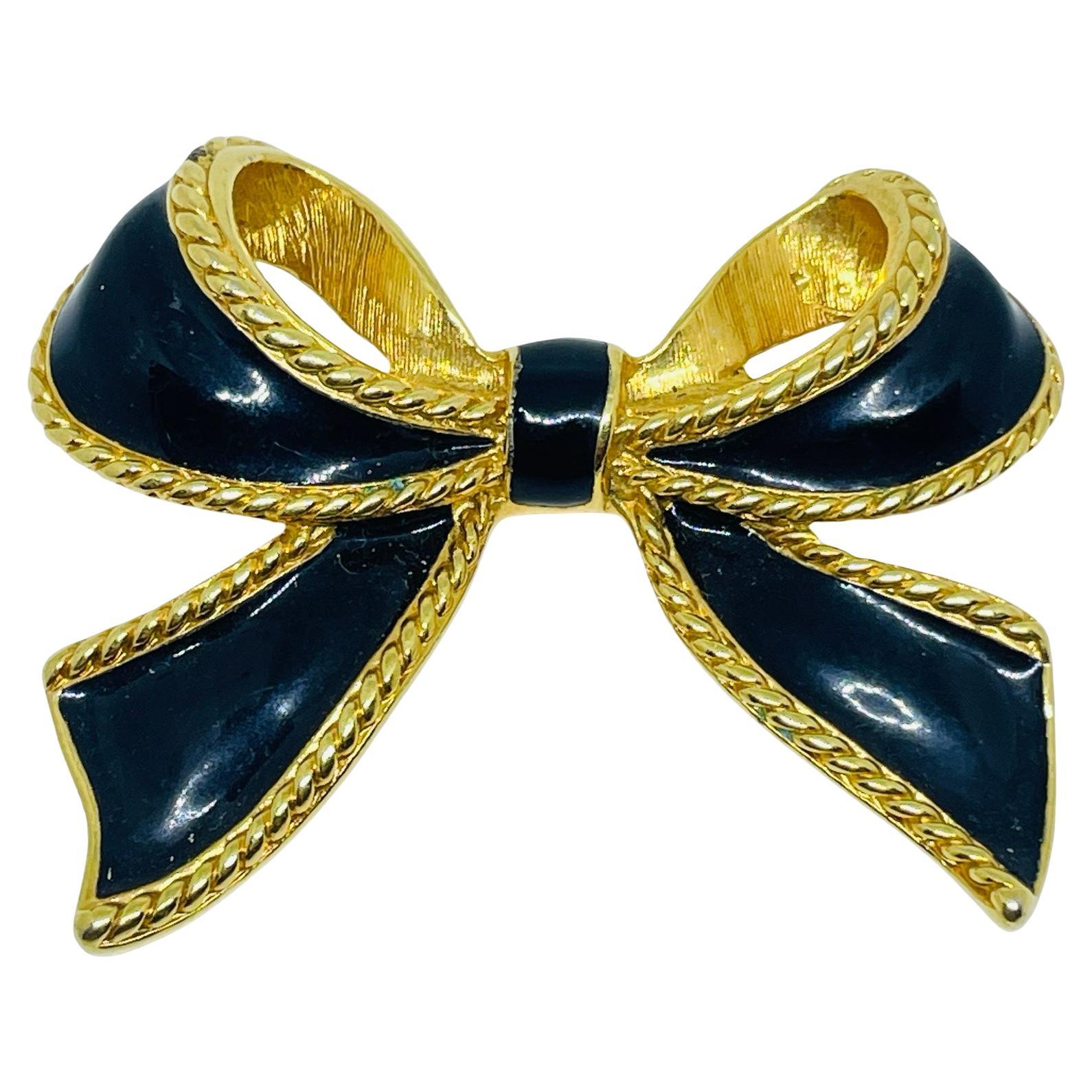 KJL for AVON signed vintage gold tone enamel bow pearl necklace enhancer For Sale
