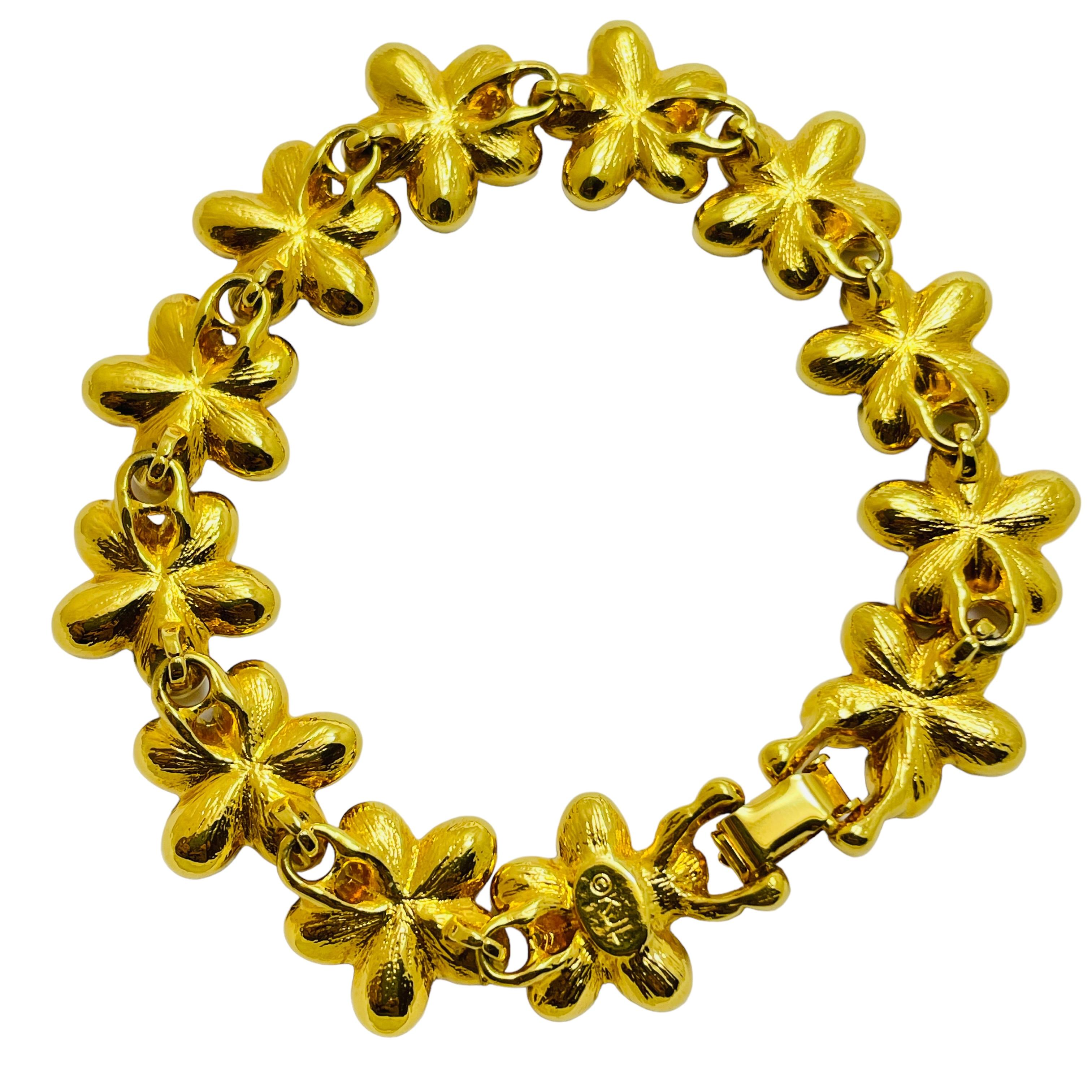 KJL KENNETH JAY LANE gold plated zirconia flower designer bracelet In Good Condition For Sale In Palos Hills, IL