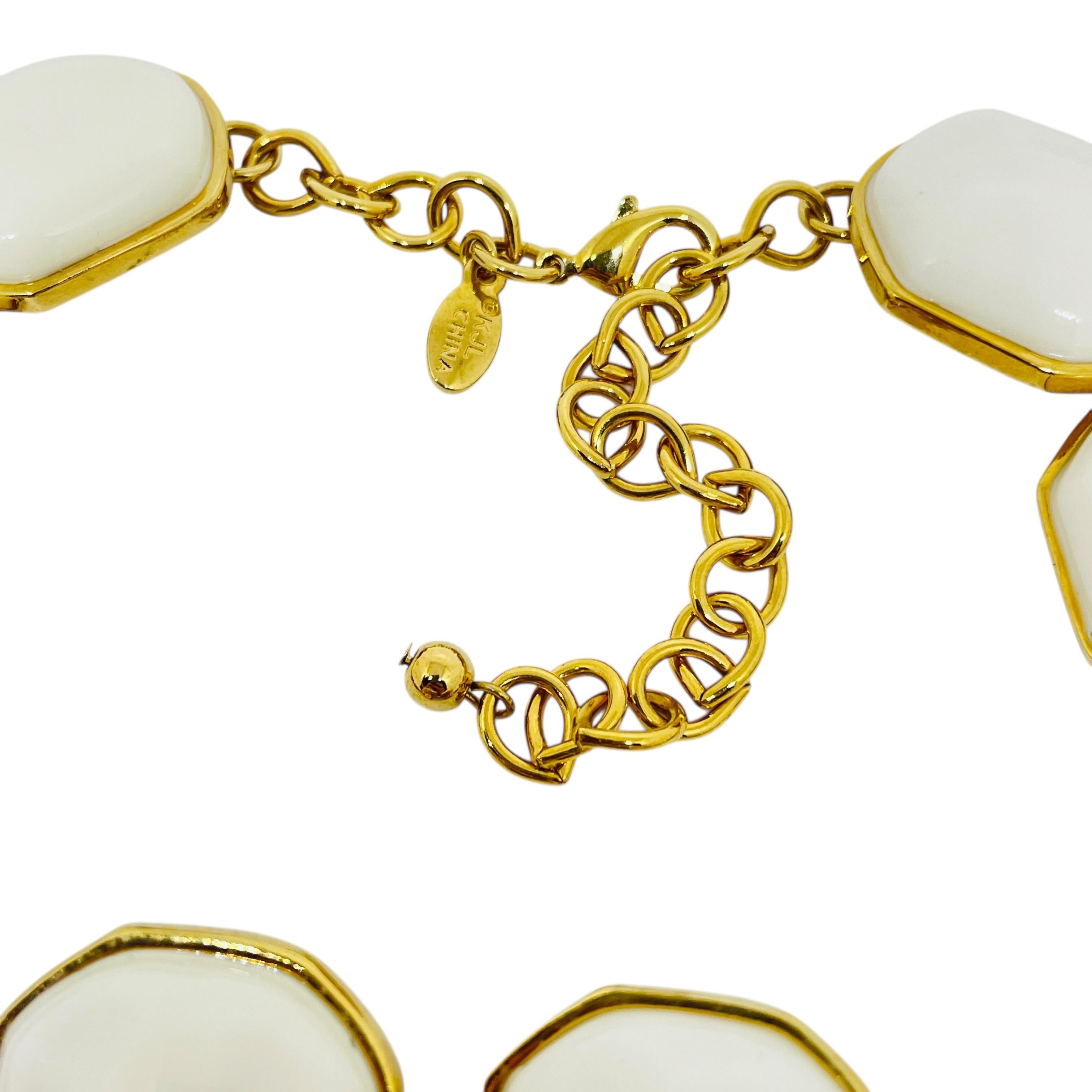 KJL KENNETH JAY LANE Vintage Gold Weiß Designer Statement Halskette Ohrringe Set im Angebot 1