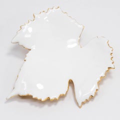 Oscar de la Renta White Enamel Grapevine Leaf in Gold