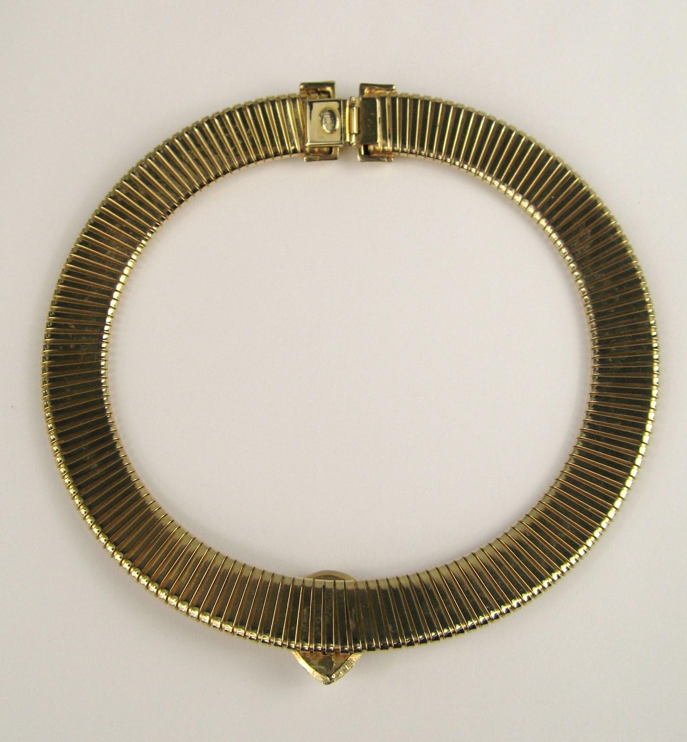 KJL Kenneth Lane Omega Choker Necklace Bezel Crystal  In Good Condition In Wallkill, NY