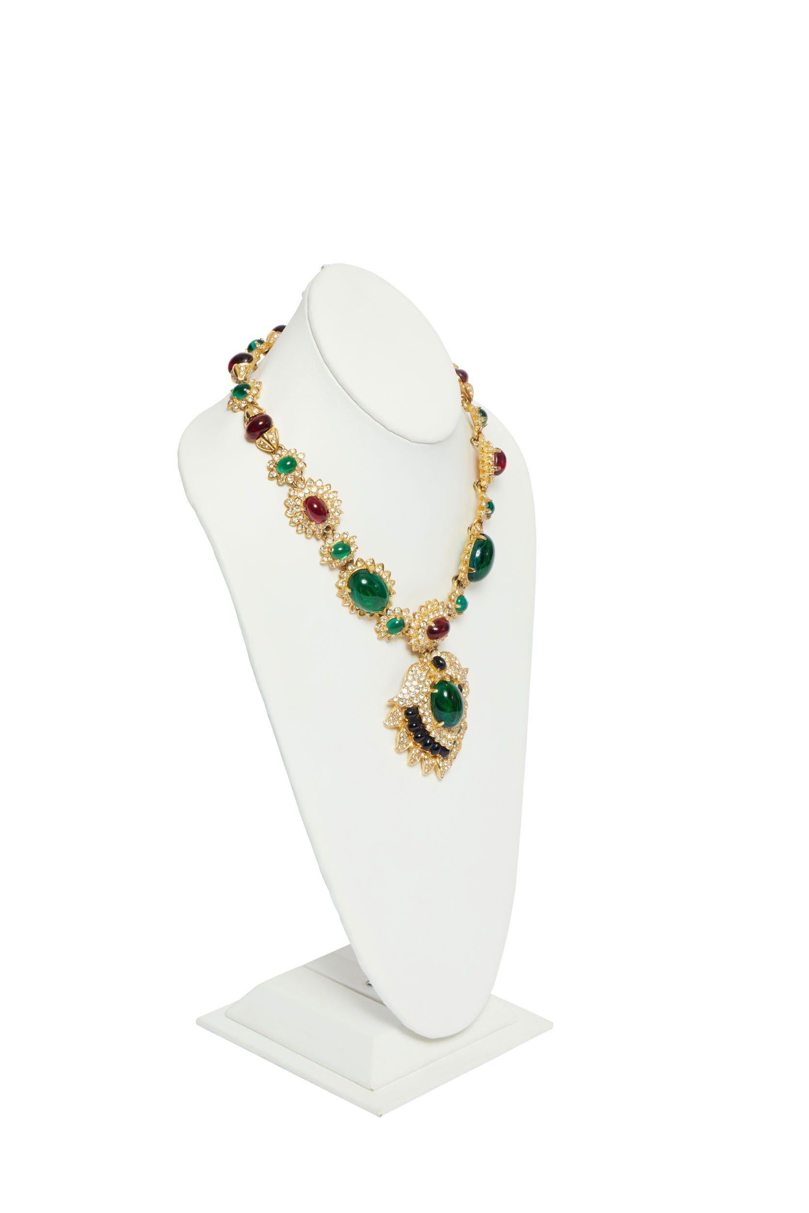 Kenneth Jay Lane vintage and collectible Jackie O necklace. In the 60's Jackie Onassis commissioned Kenneth Lane to make a replica of the original Van Cleef necklace. In the 80s it was shown in Dinasty worn by Linda Evans . Excellent condition.