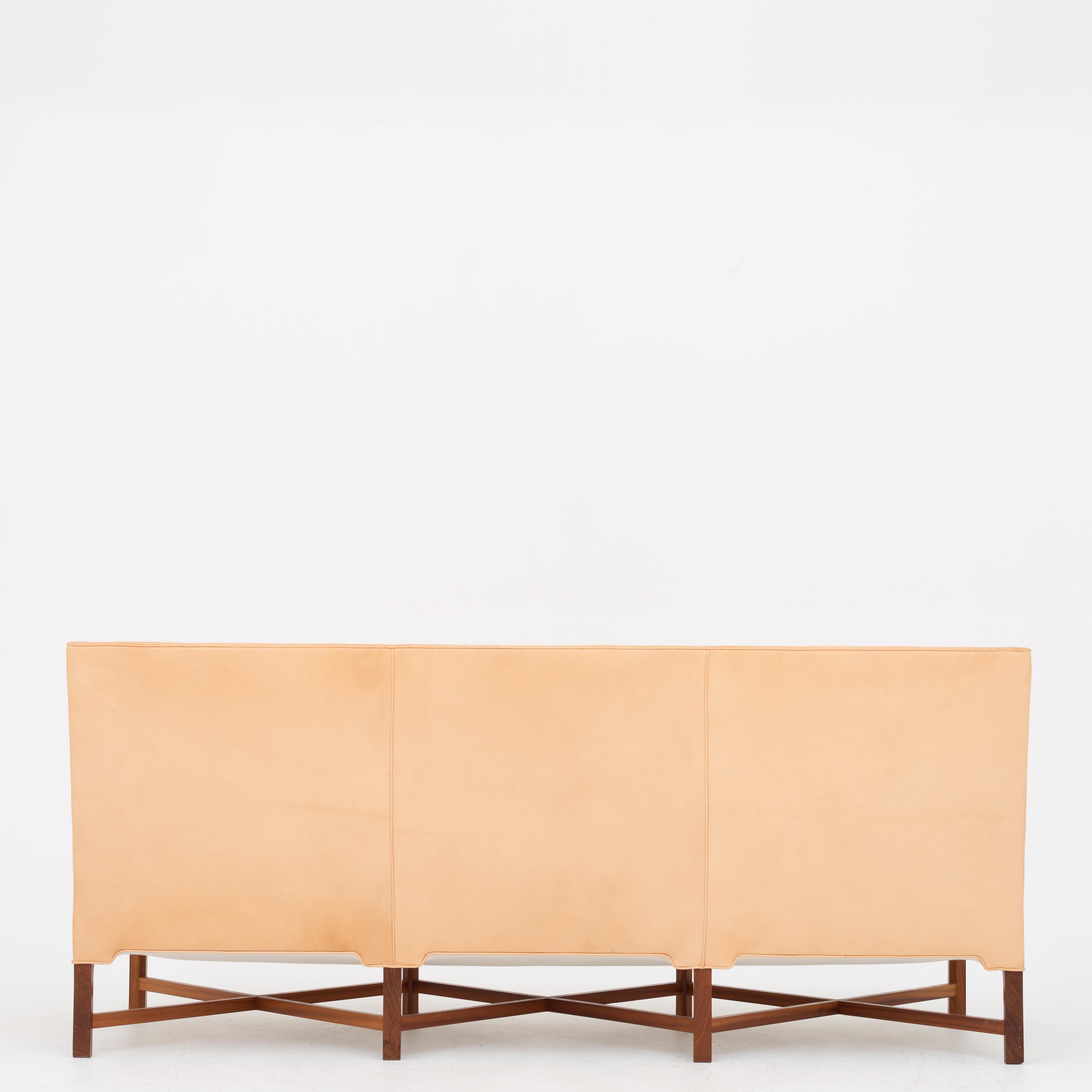 KK 4118, 3-sitziges Sofa mit gekreuzten Beinen aus massivem Mahagoni und neuem Nigerleder. Entworfen im Jahr 1929. Schöpfer Rud. Rasmussen.