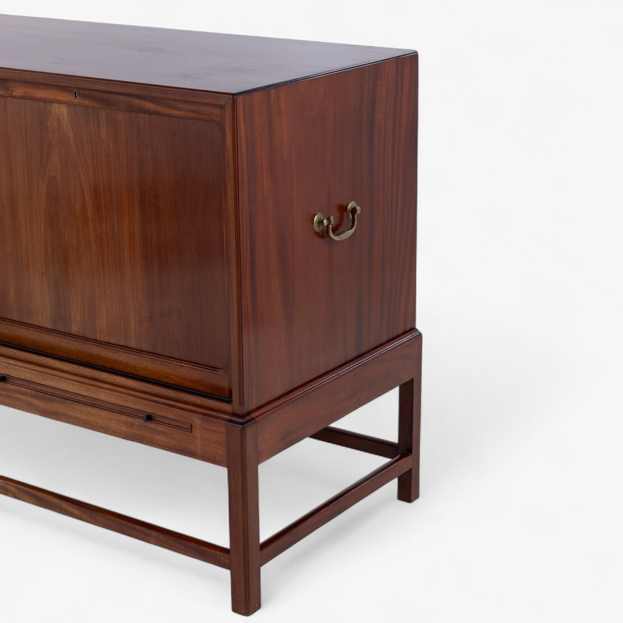Mid-Century Modern KK 4122 - Sideboard in Cuba mahogany by Kaare Klint For Sale