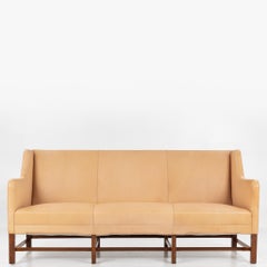 KK 5011 - 3-seater sofa in mahogany and patinated niger leather
