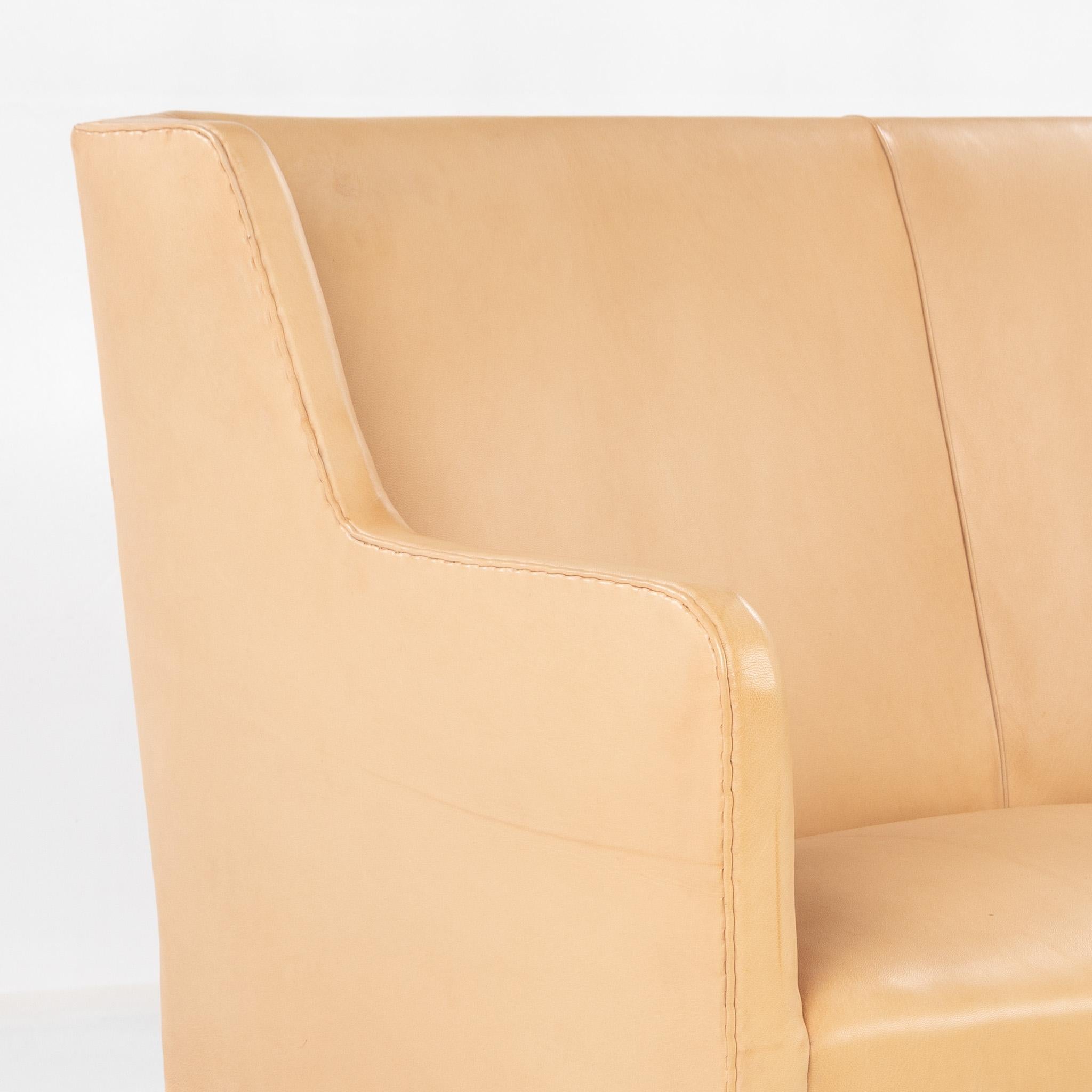 KK 5011 - 3-Sitzer-Sofa aus Mahagoni und patiniertem nigerfarbenem Leder (Dänisch) im Angebot