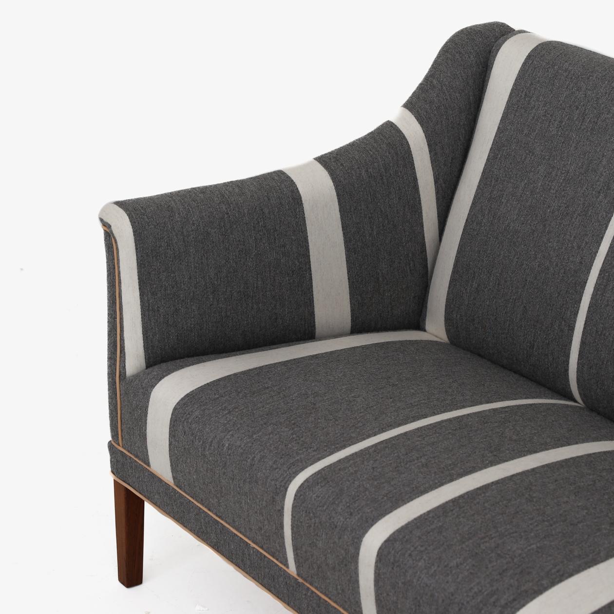 Danish KK 6092 sofa by Kaare Klint For Sale