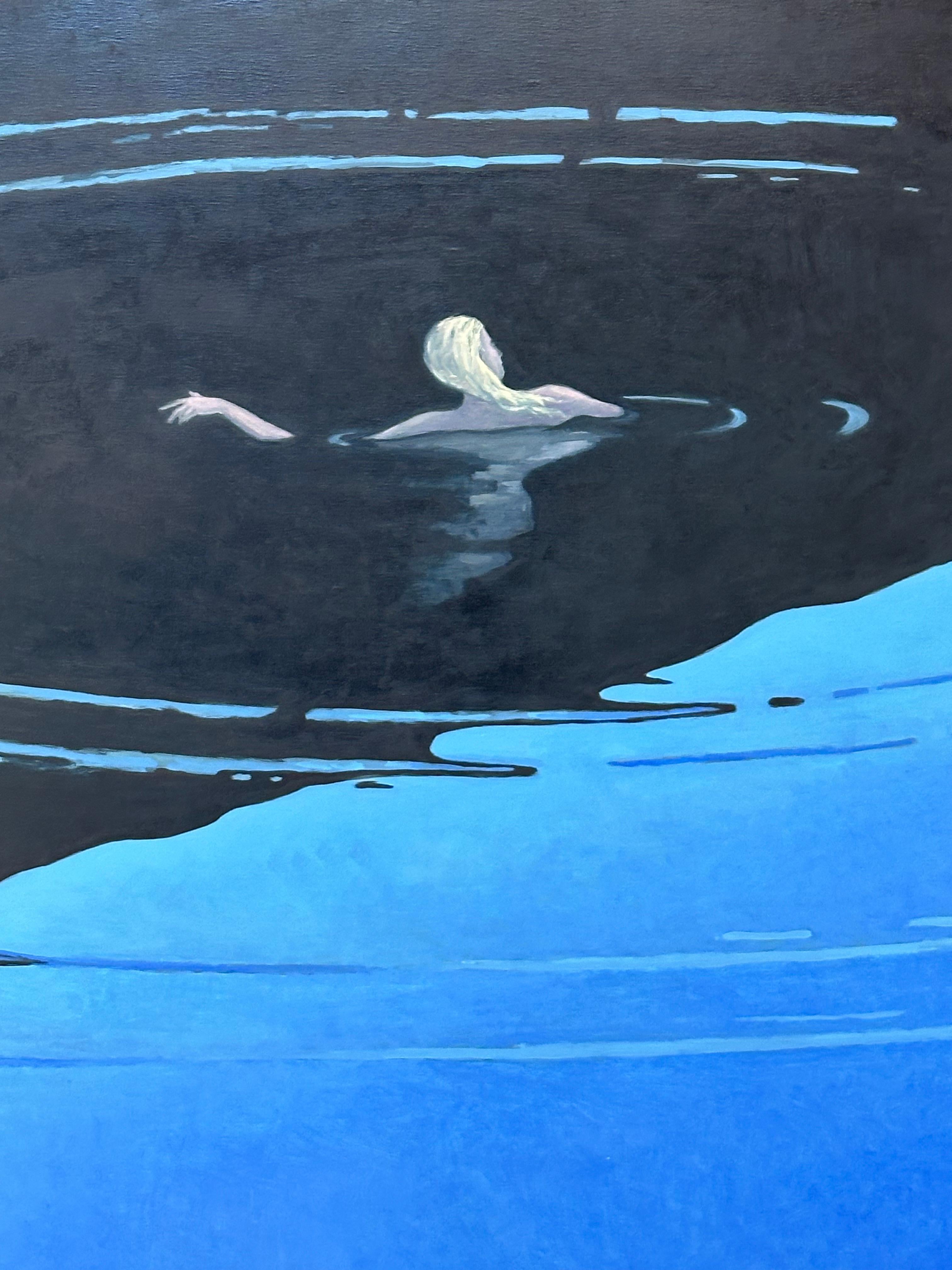 Floating II - Nachtlandschaft Figur Schwimmen Mitternachtsblau Wasser Mond, 2023 im Angebot 5