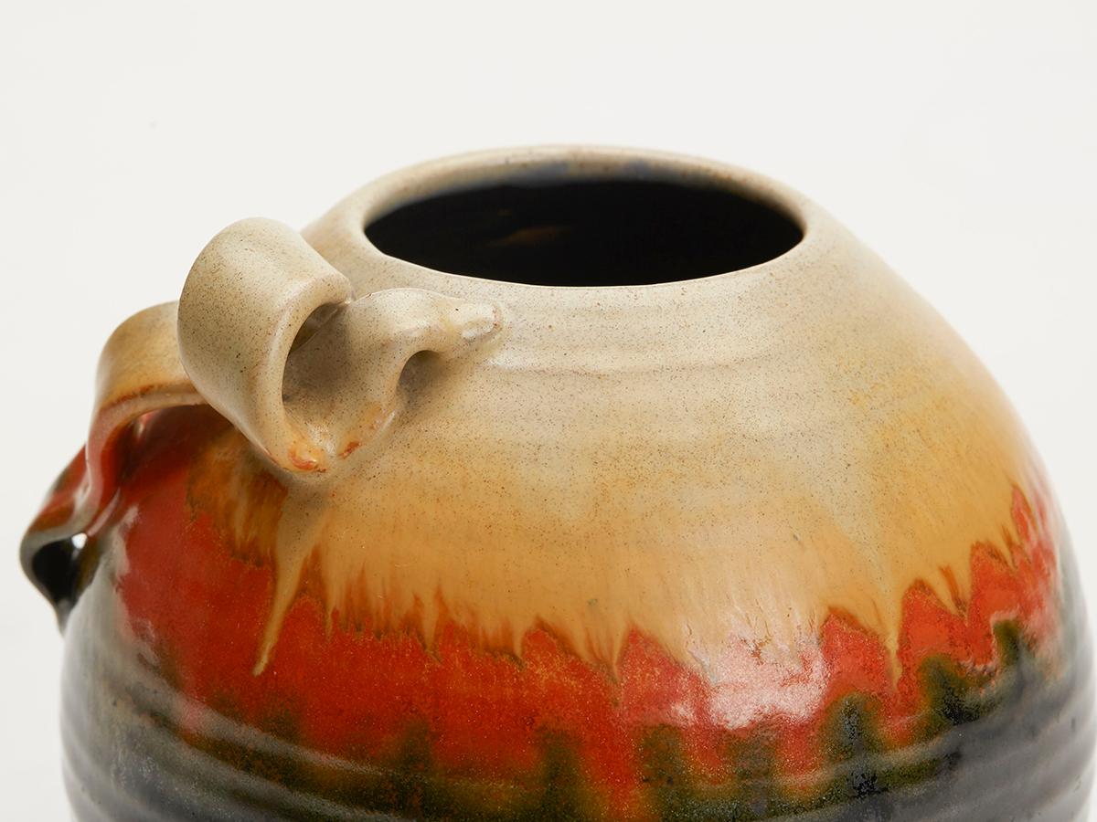 Keramikvase aus glasierter holländischer Art-Déco-Keramik von Klaas Mobach (Handbemalt) im Angebot