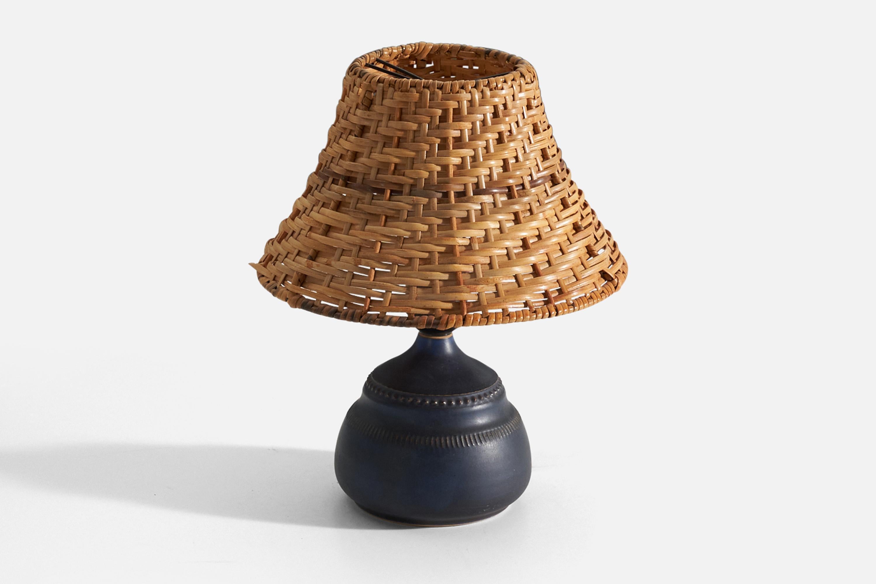 Mid-Century Modern Klase Höganäs, Table Lamp, Blue Glazed Stoneware, Rattan, Sweden, 1950s For Sale